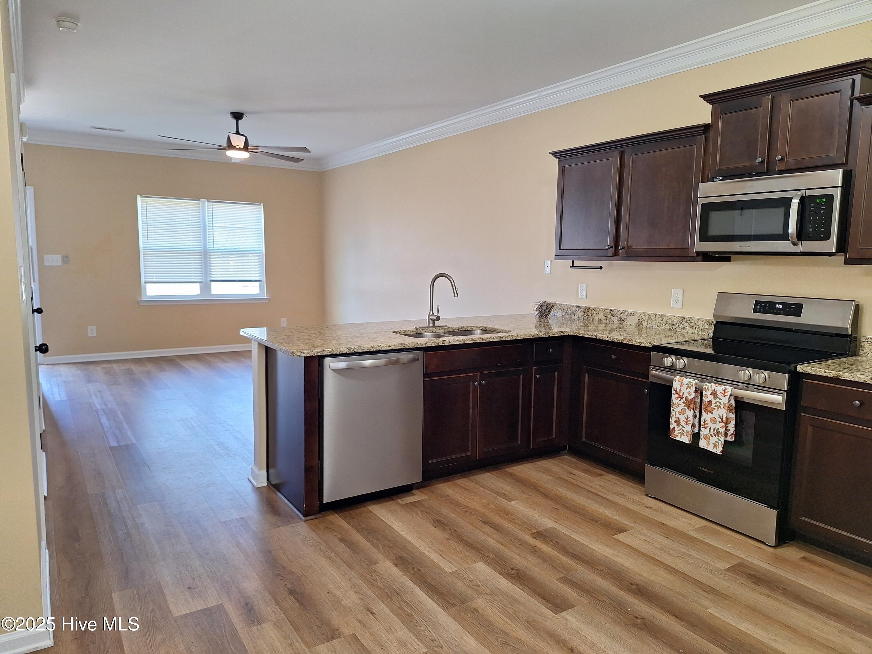 102 Justice Farm Drive, Sneads Ferry, NC 28460 – photo 5: 20250904_142829