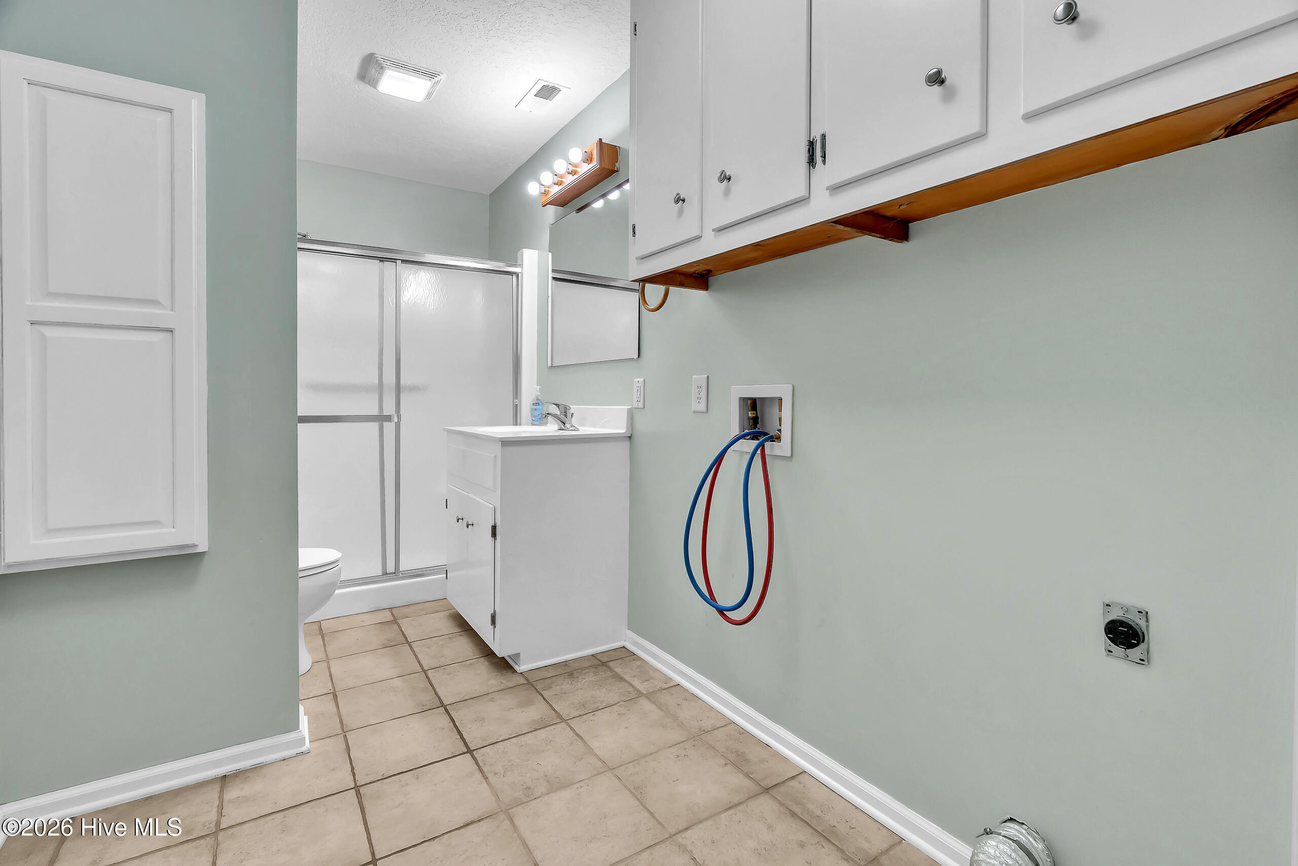 215 Winding Creek Way,Hubert