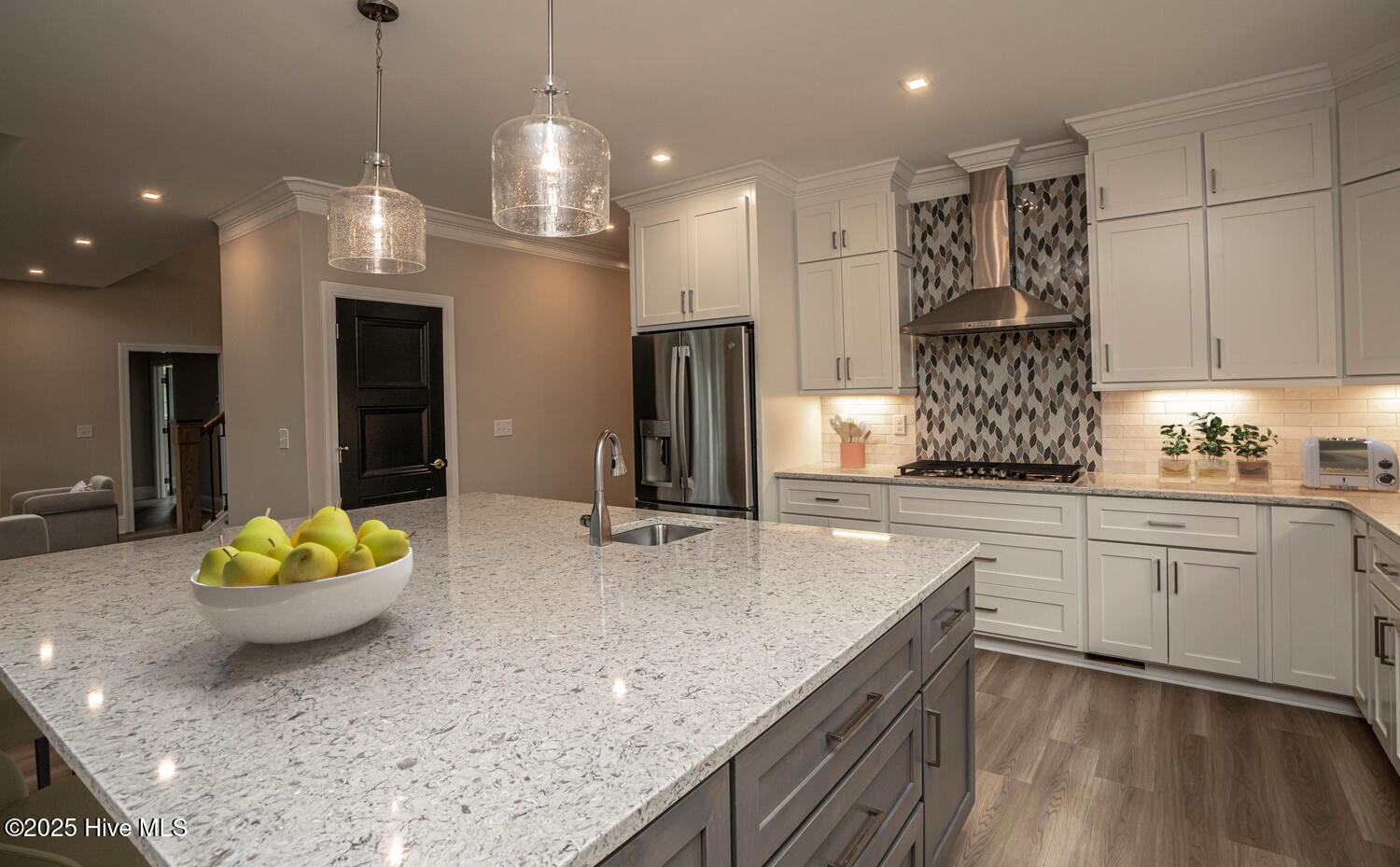 100518368 | Photo 27