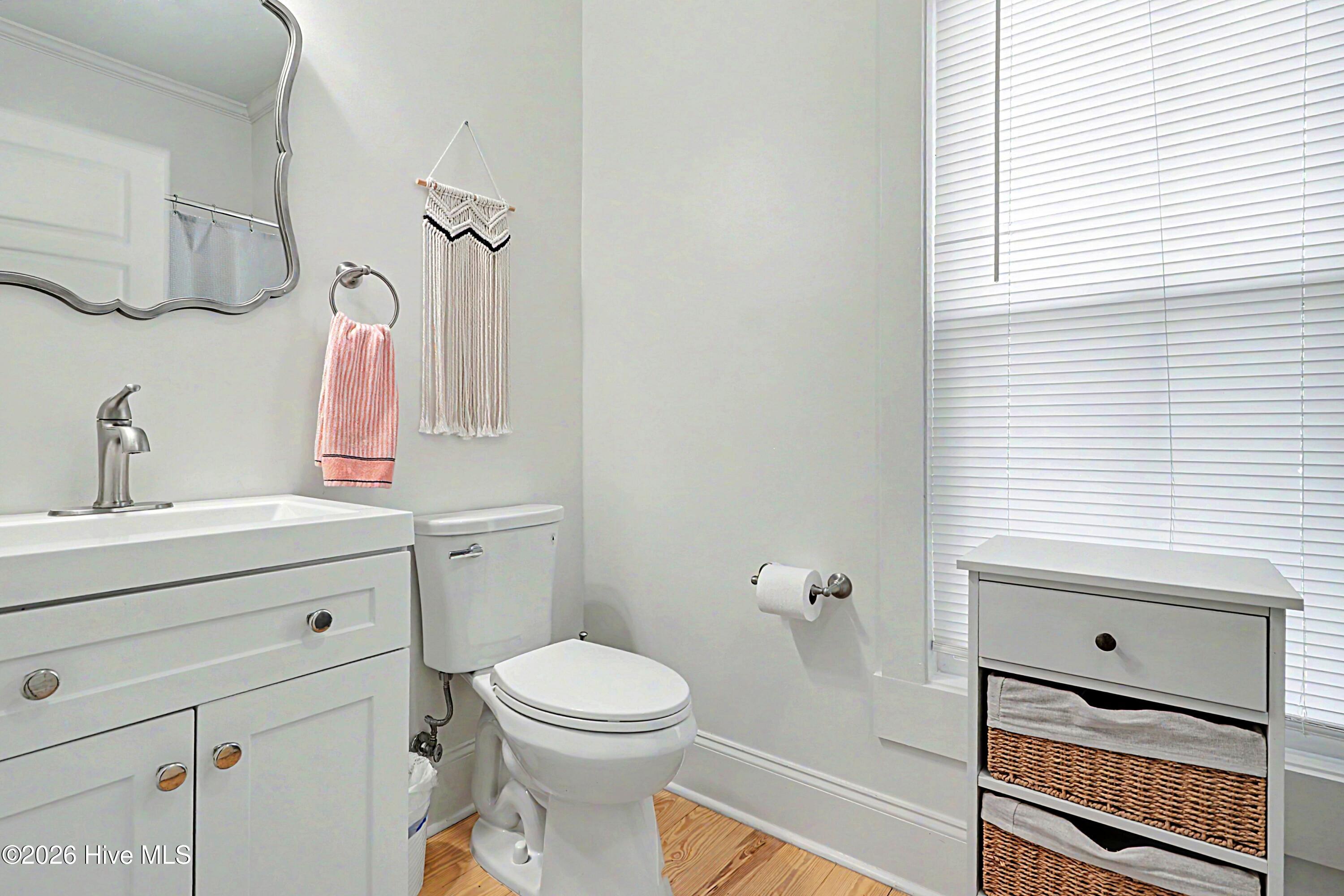 100566458 | Photo 22