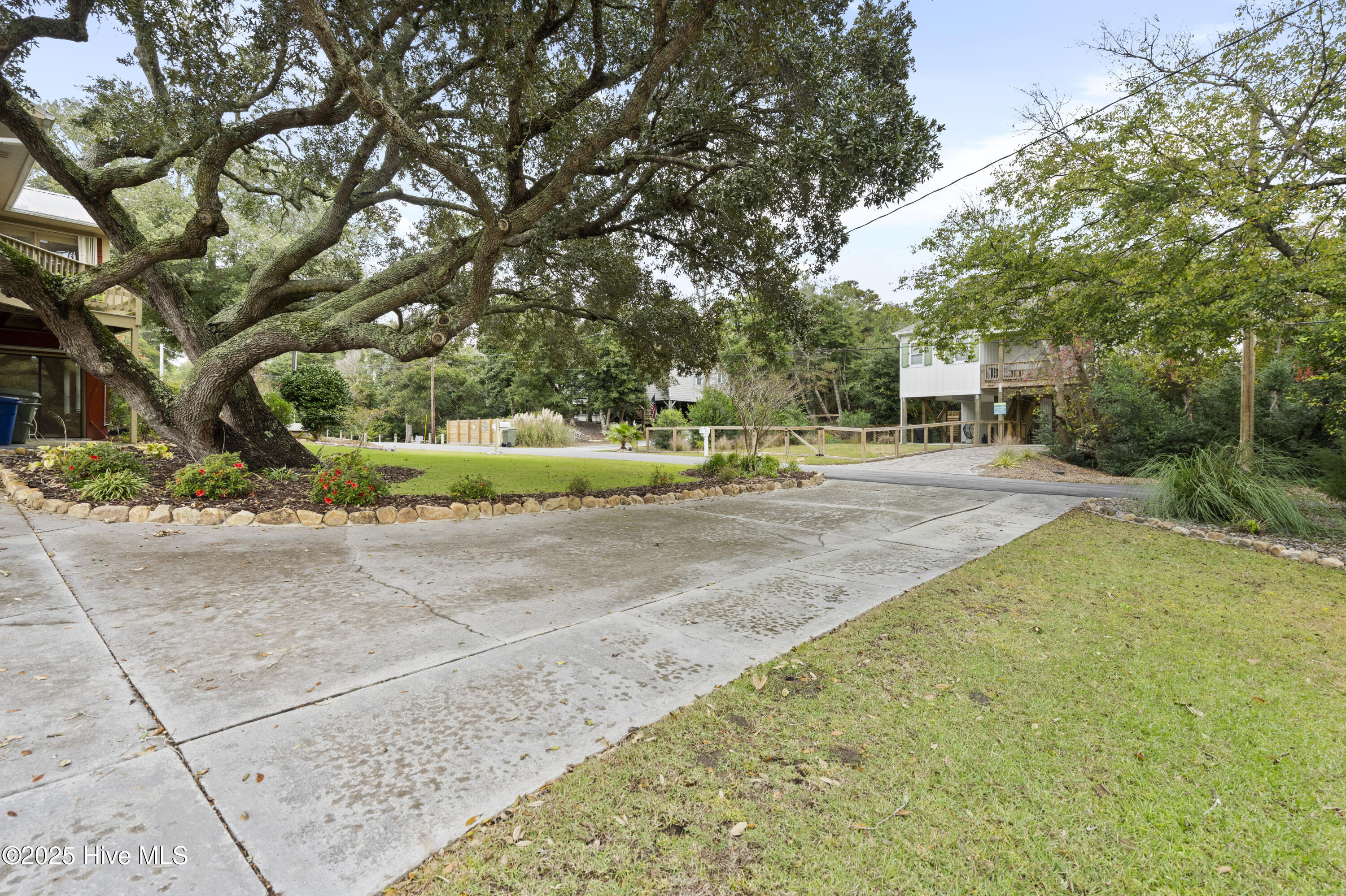 100540990 | Photo 58