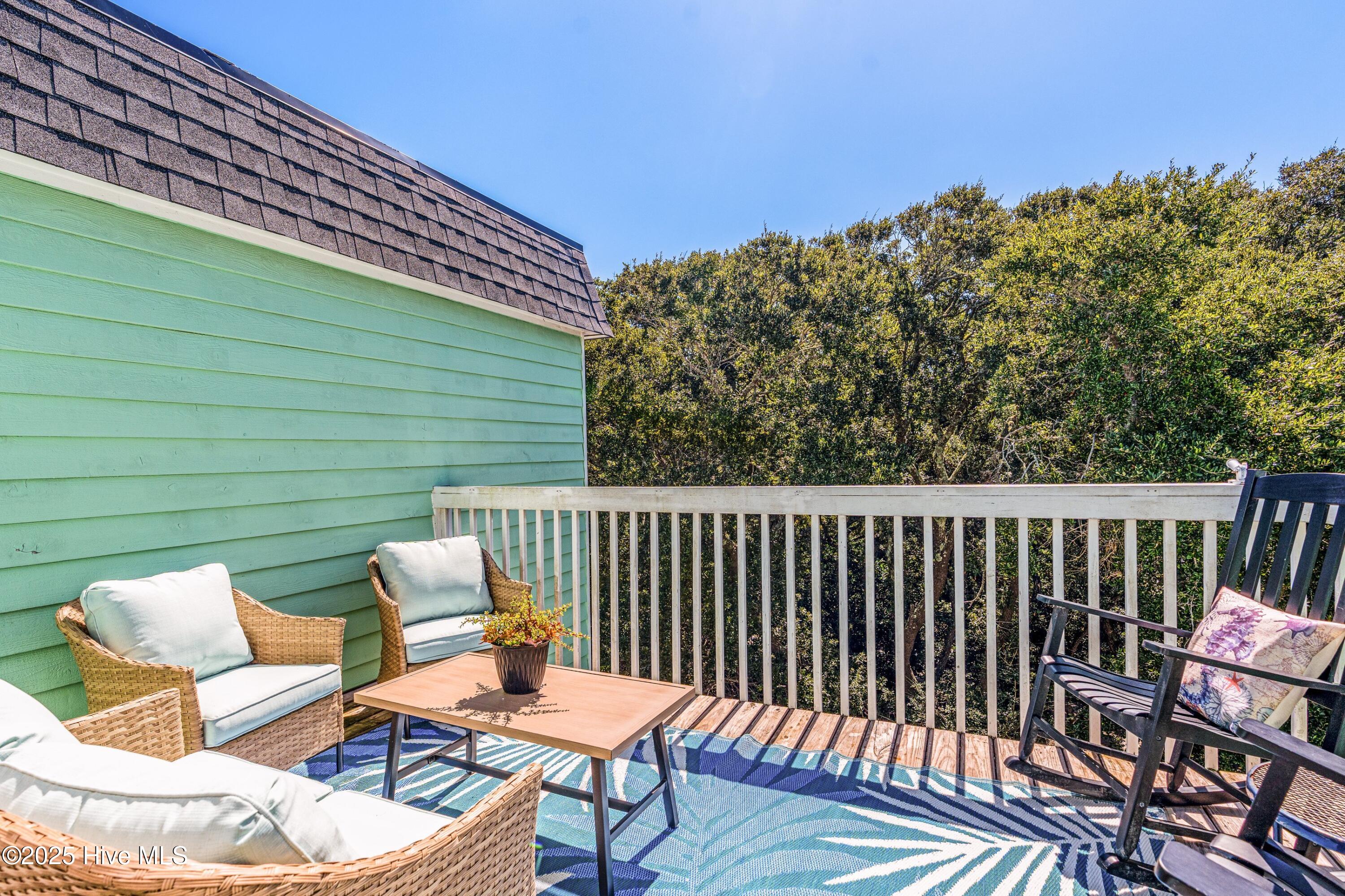 100532800 | Photo 42