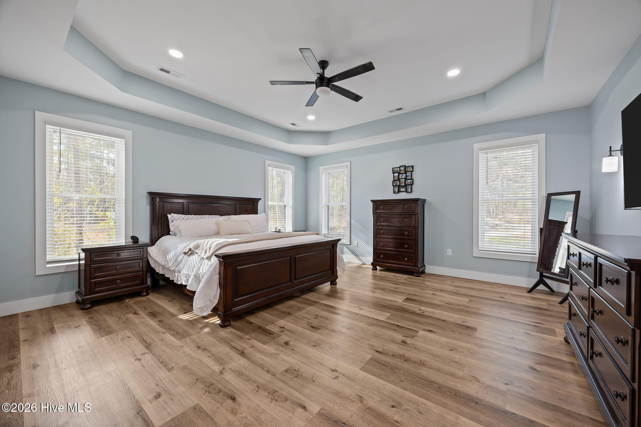 100563547 | Photo 11