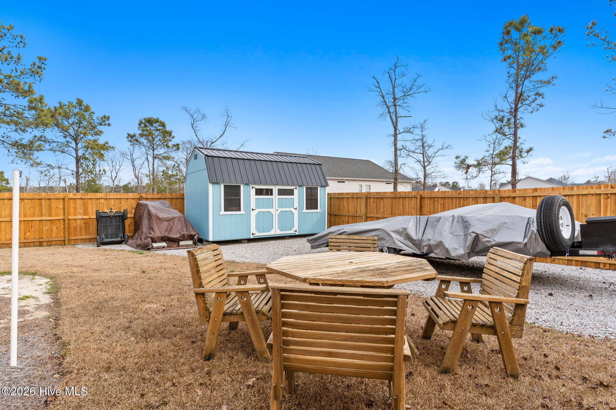 100556728 | Photo 44