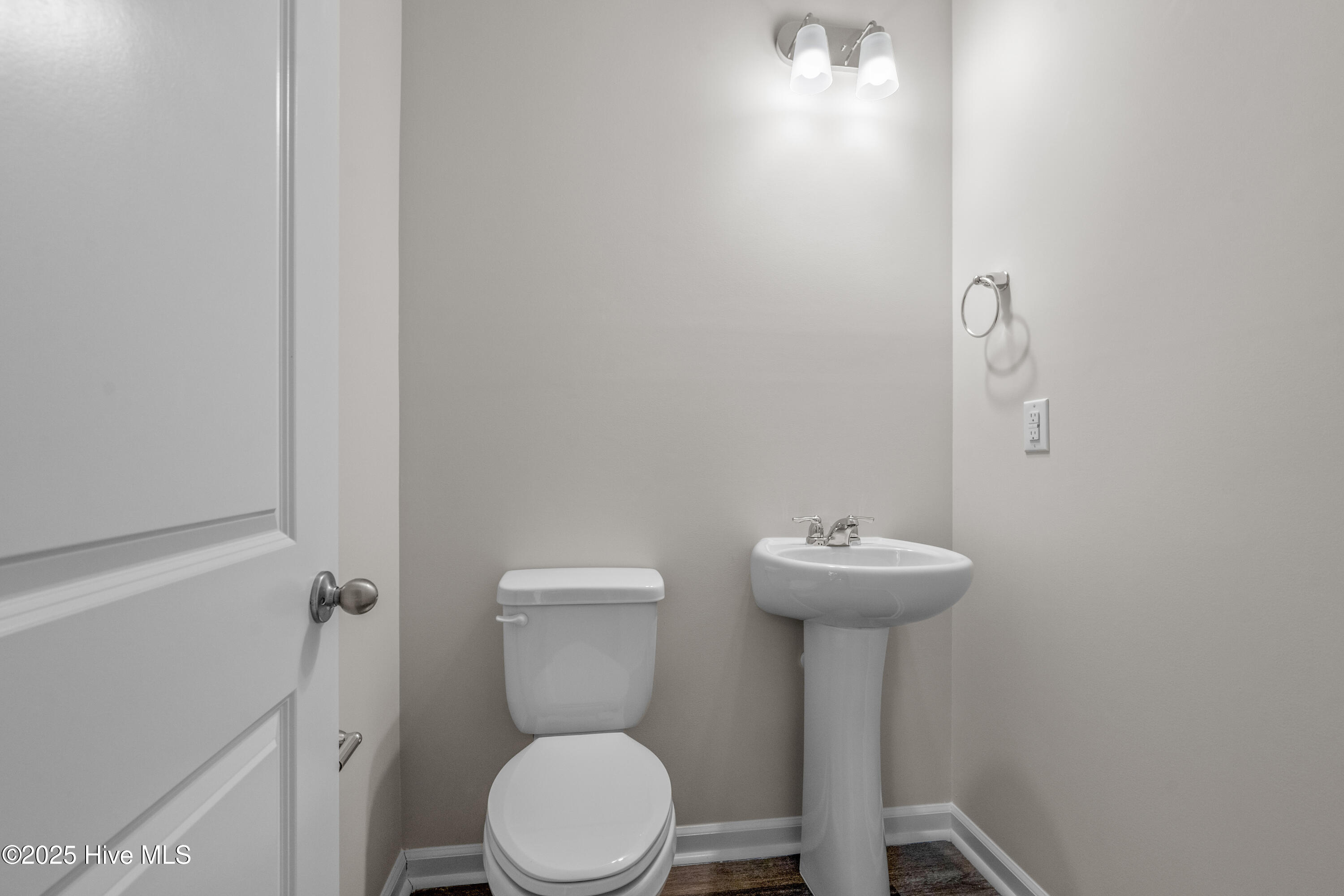 100514545 | Photo 32