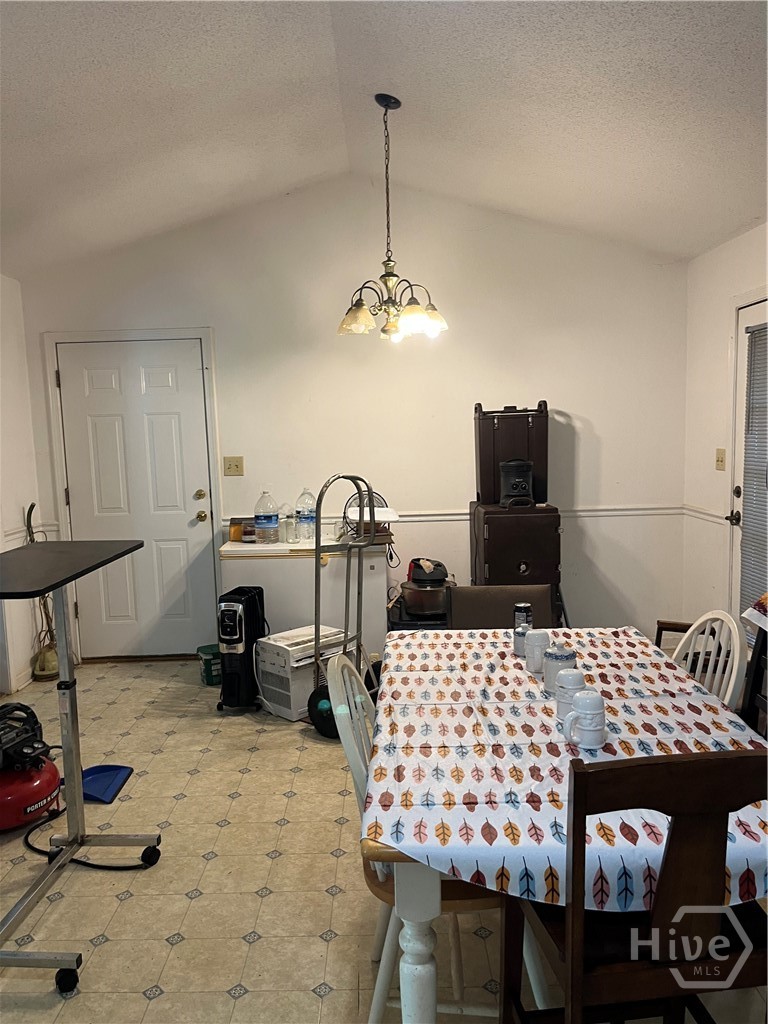 Kitchen/dining