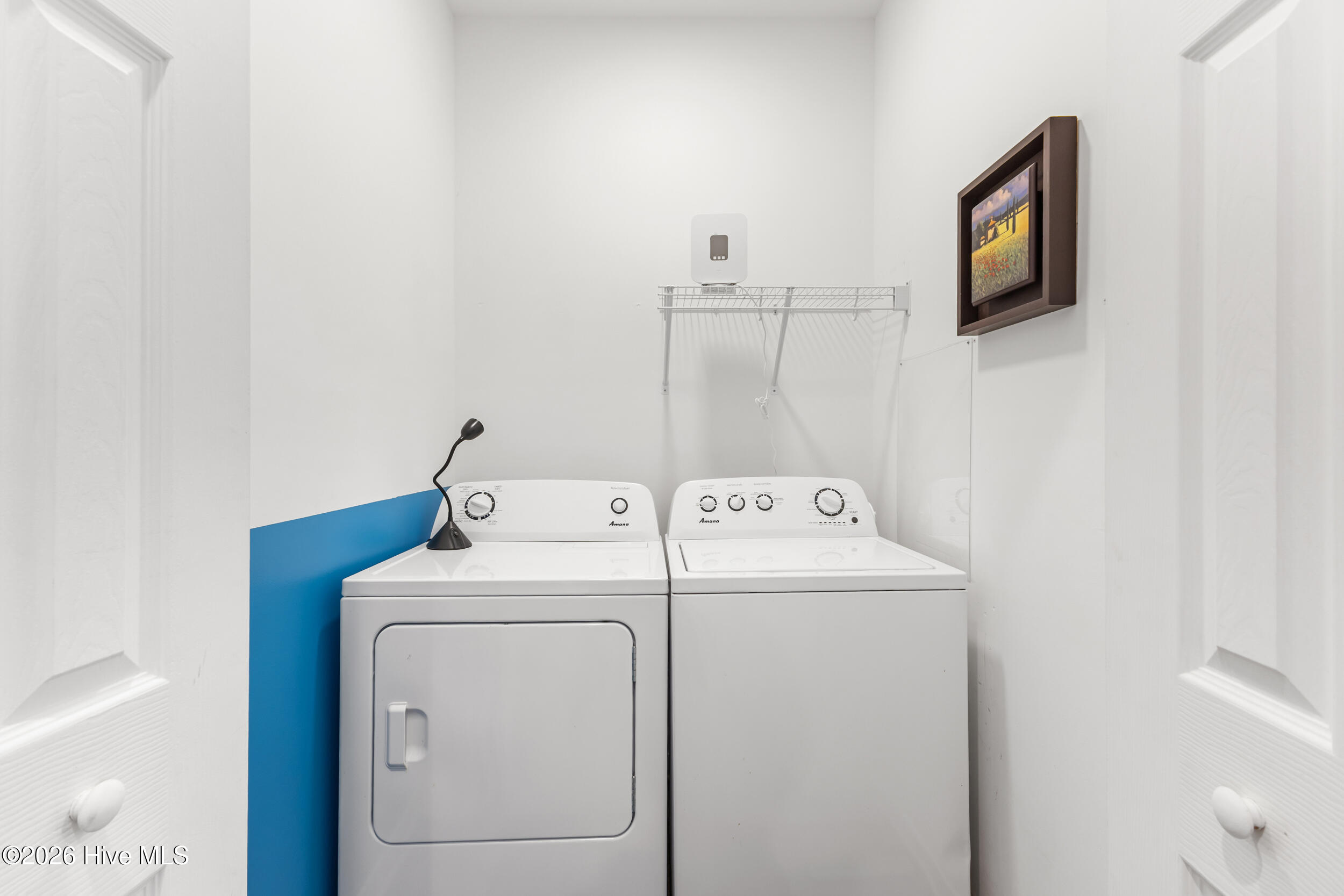 100557840 | Photo 25