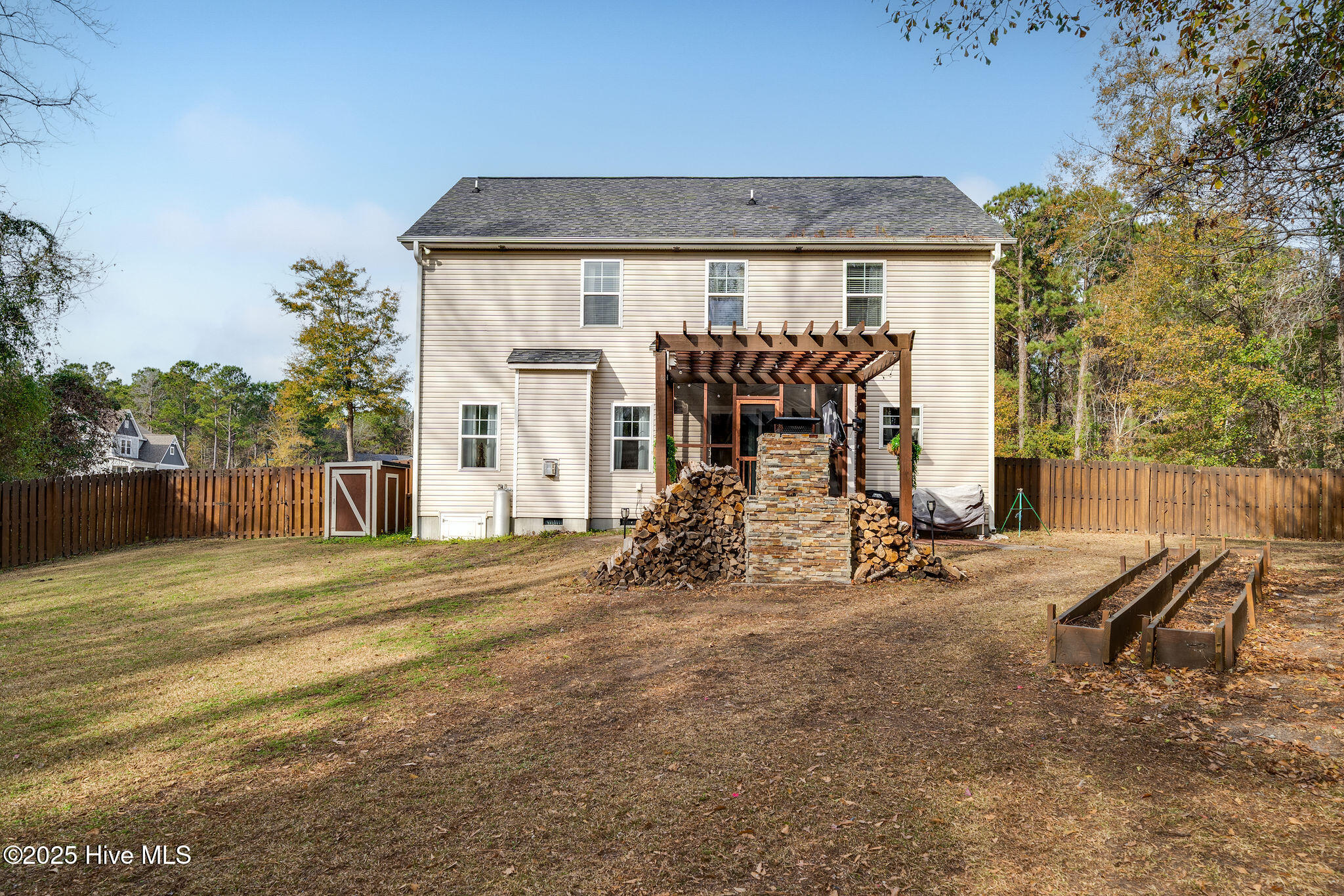 100546826 | Photo 25