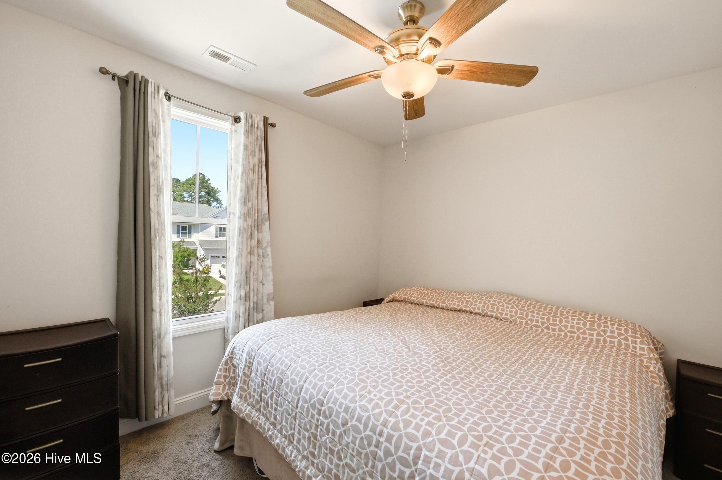 100567137 | Photo 26