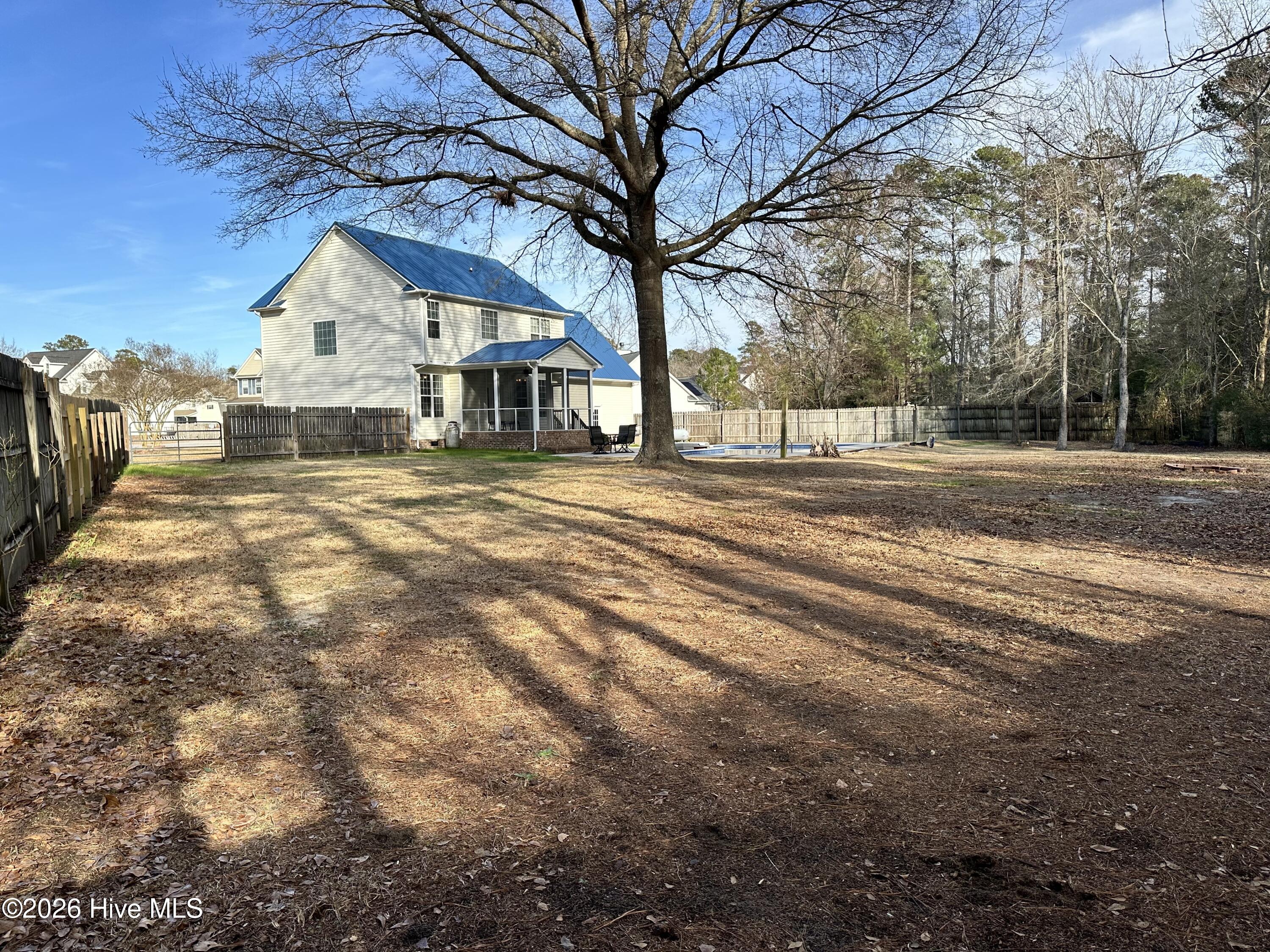 100551305 | Photo 50