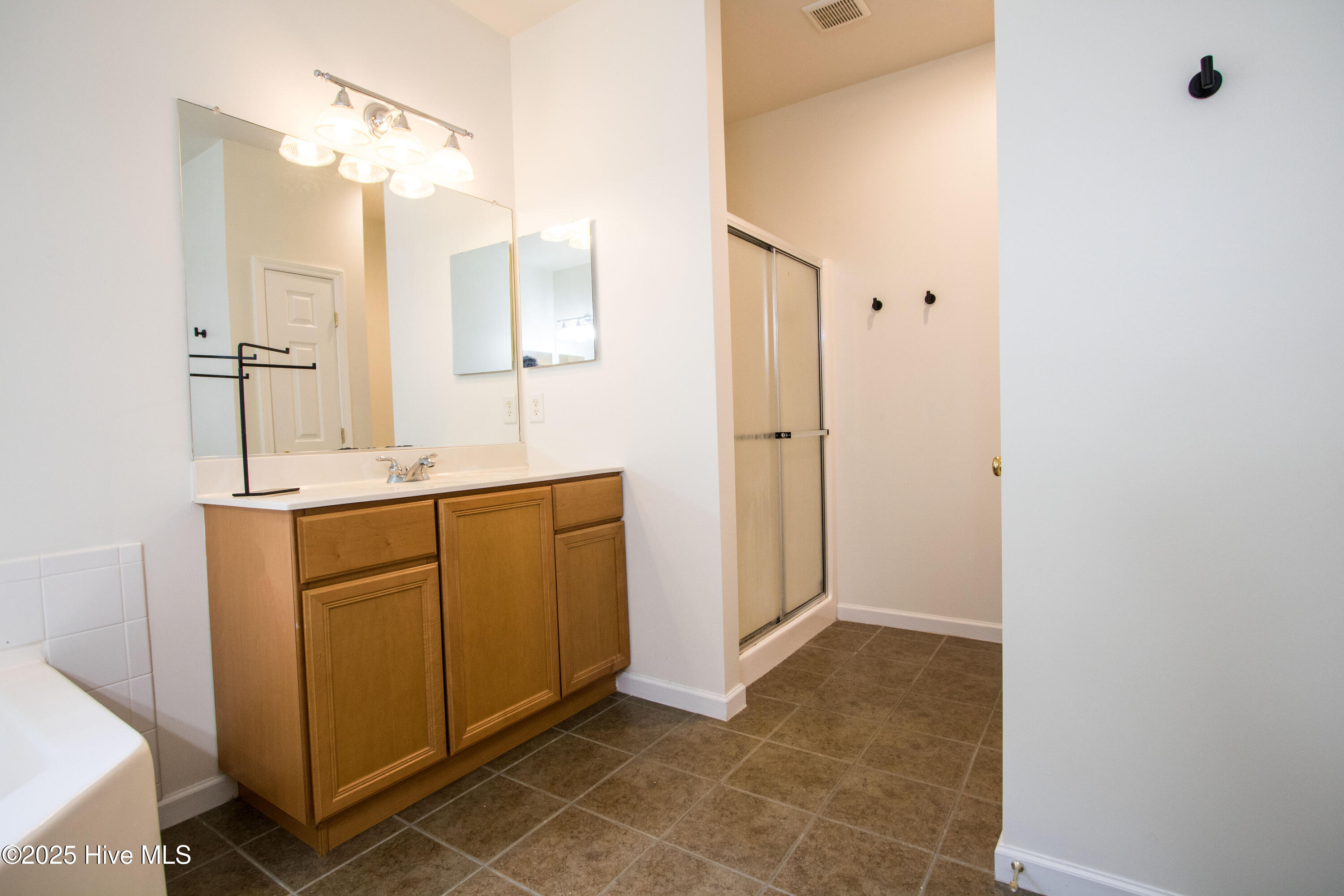 100507772 | Photo 15