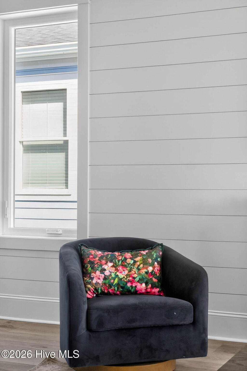 100543300 | Photo 88