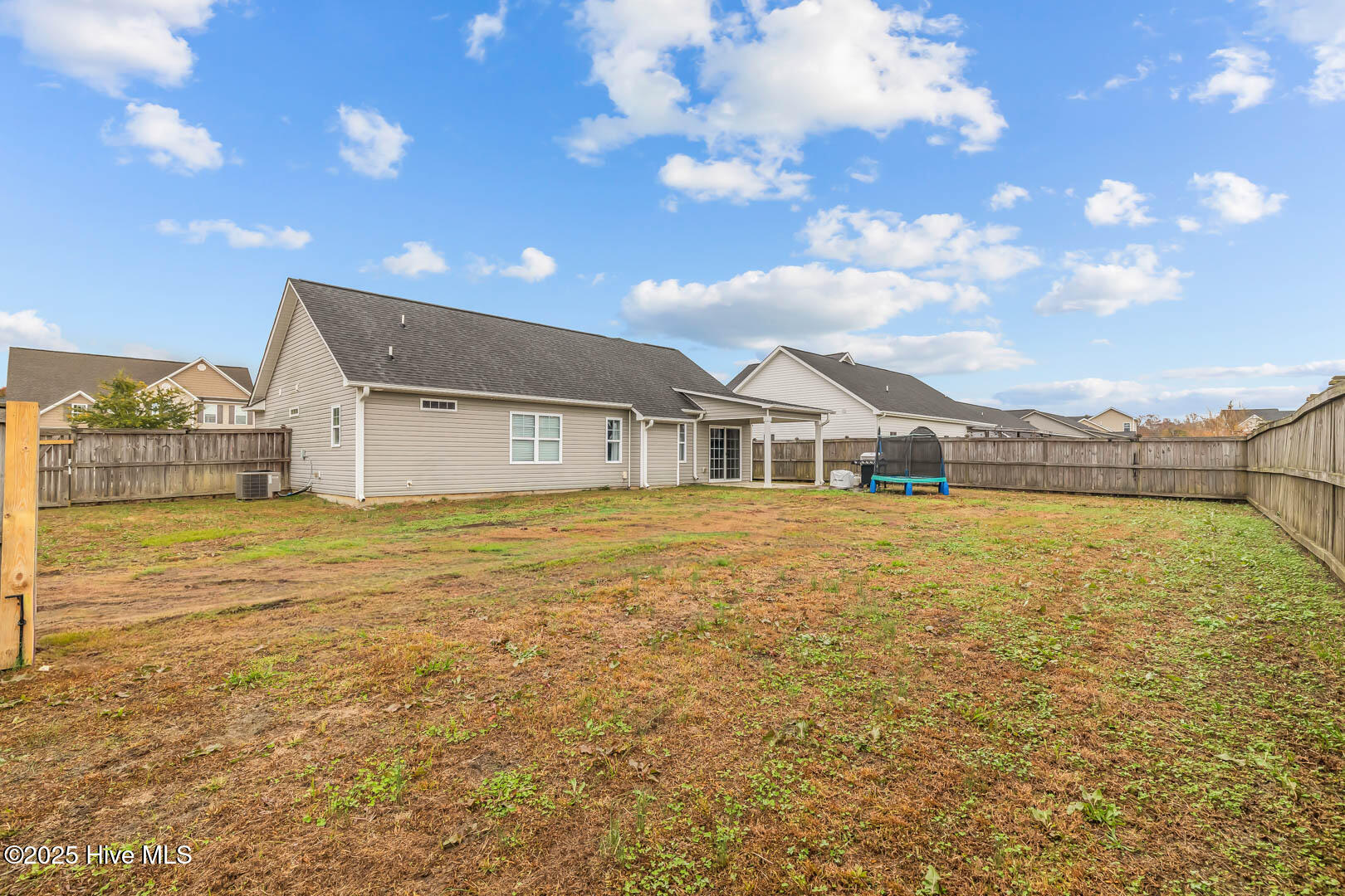 100541286 | Photo 45