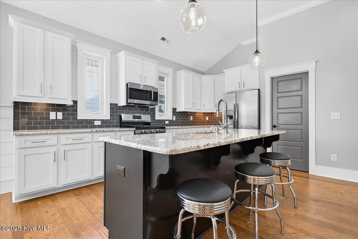 100541370 | Photo 21