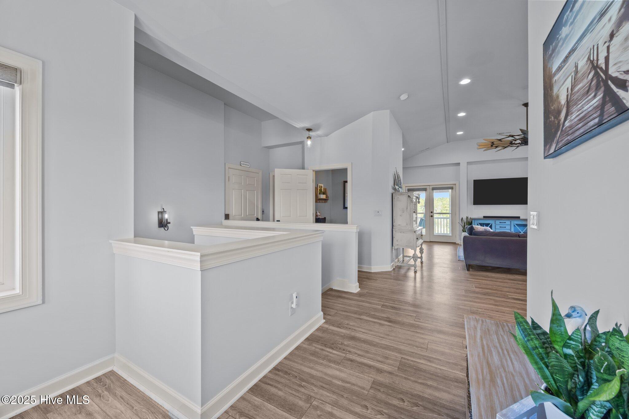 100517402 | Photo 29