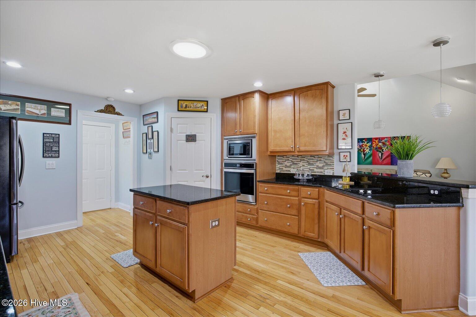 100559309 | Photo 20