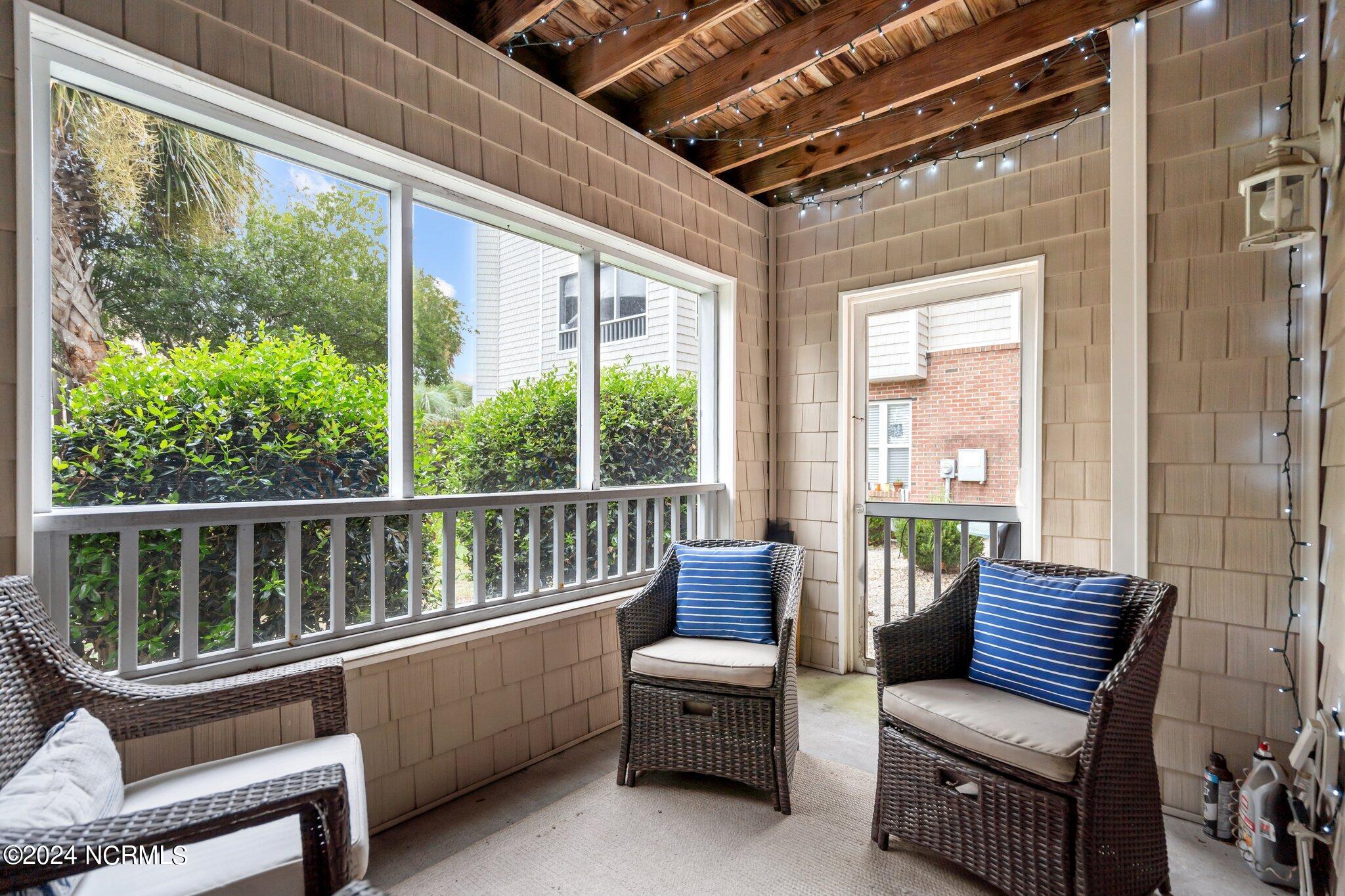 100537994 | Photo 14