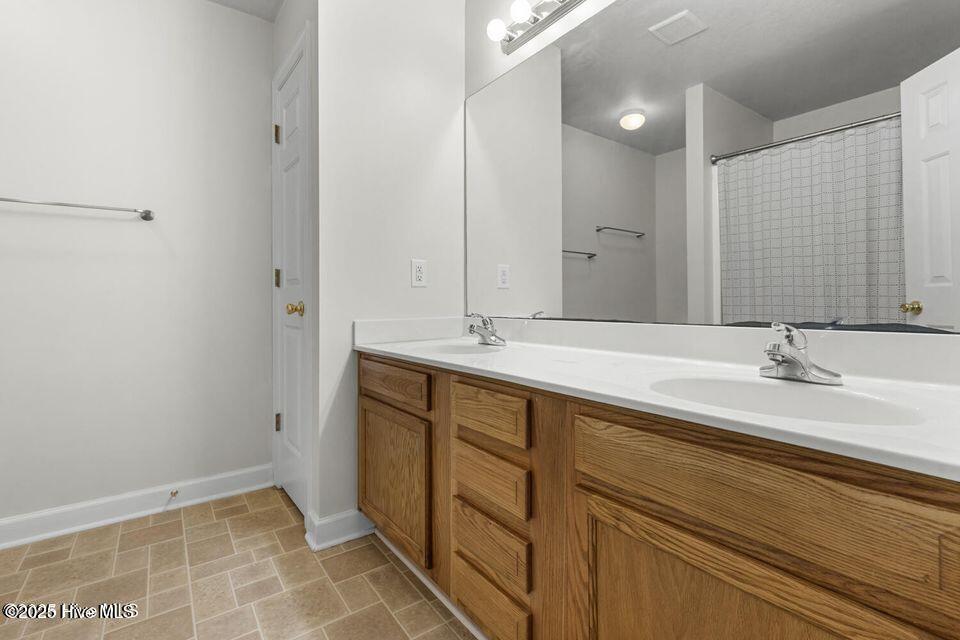 100545031 | Photo 16