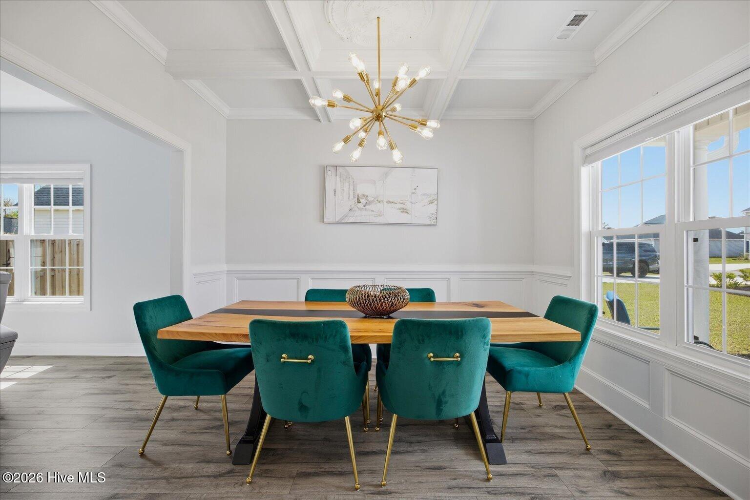 100564779 | Photo 14