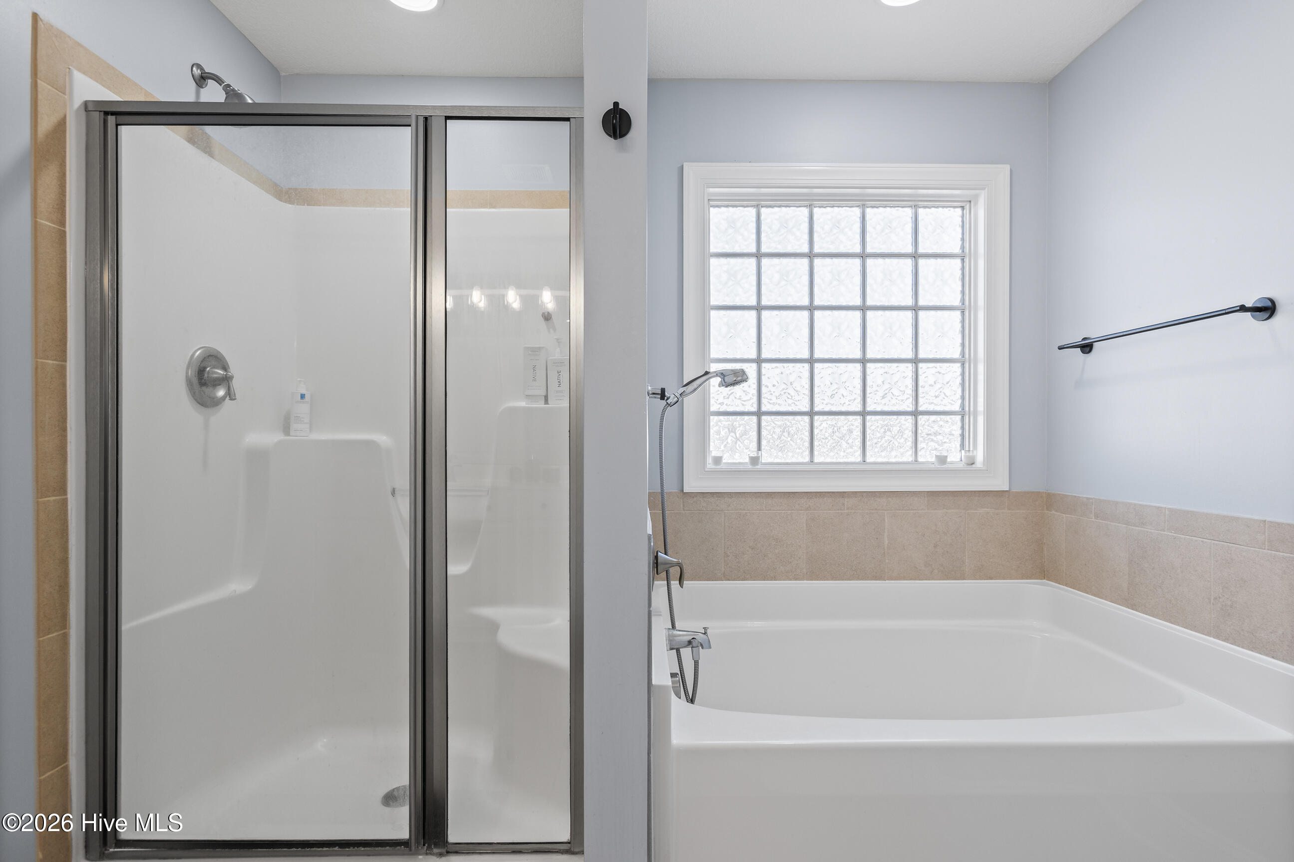 100556437 | Photo 23