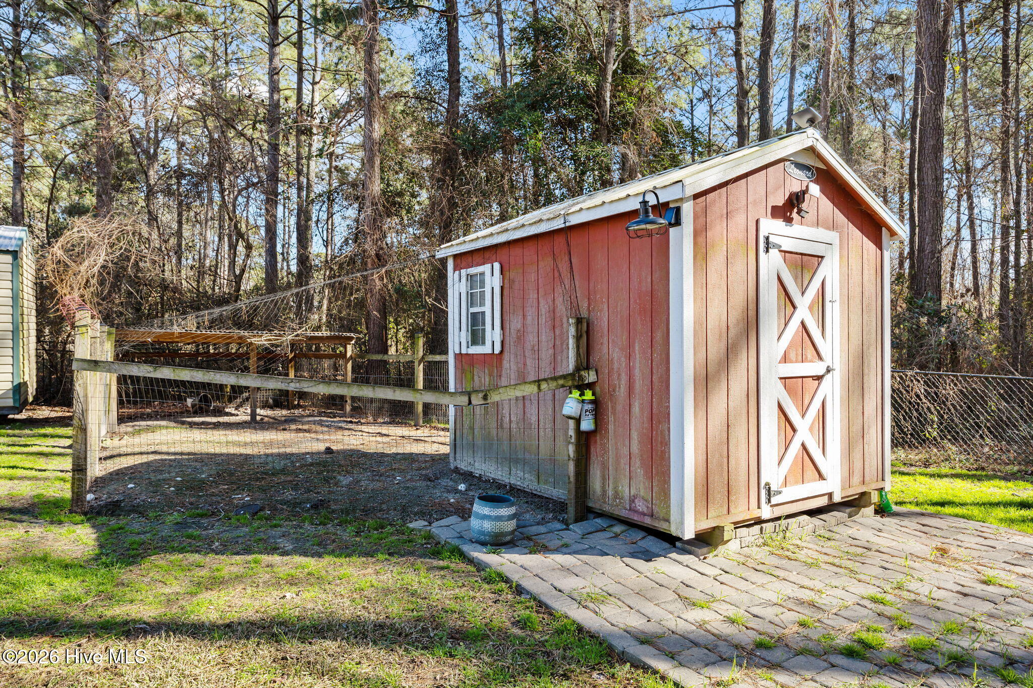 100550598 | Photo 37