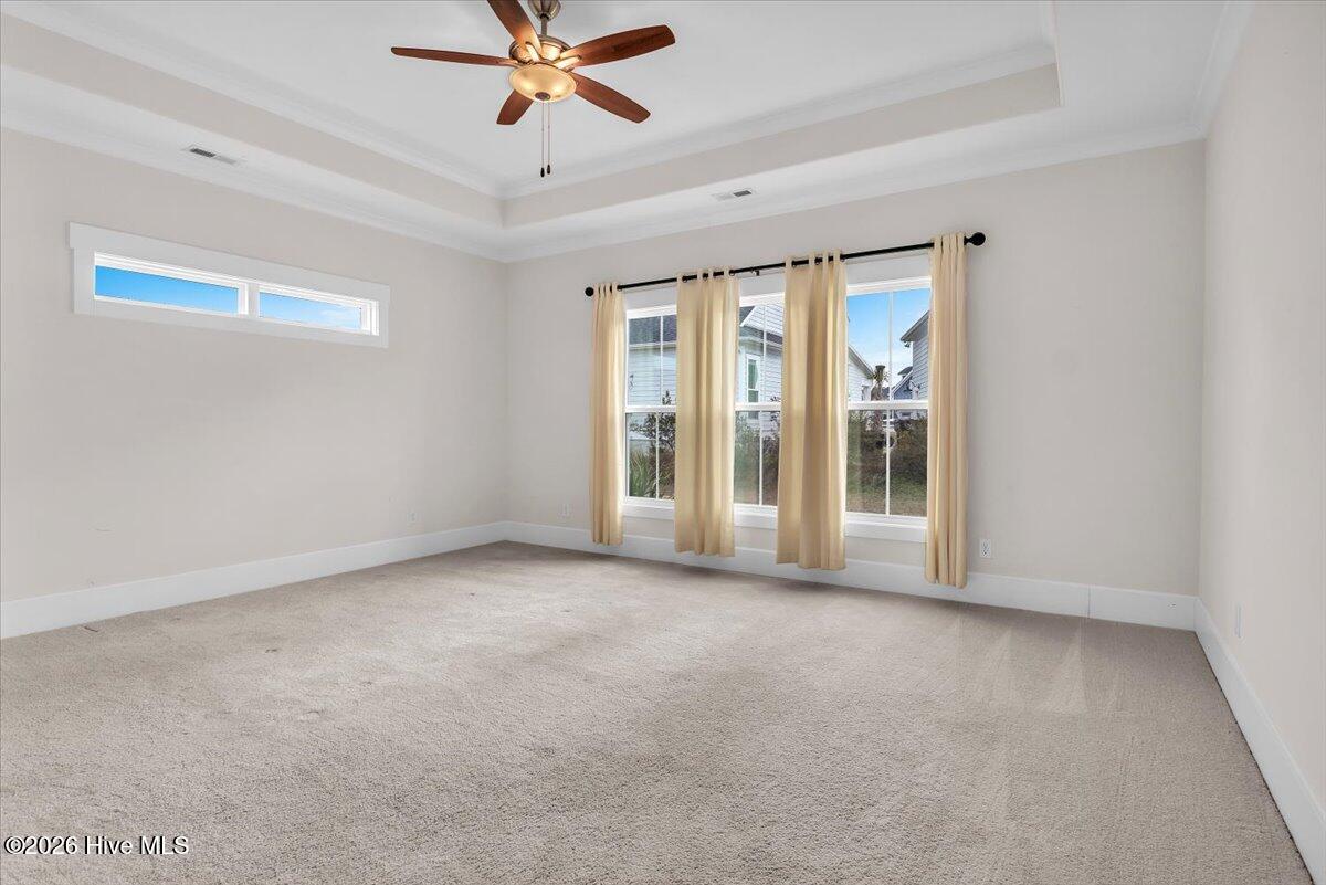 100548797 | Photo 60