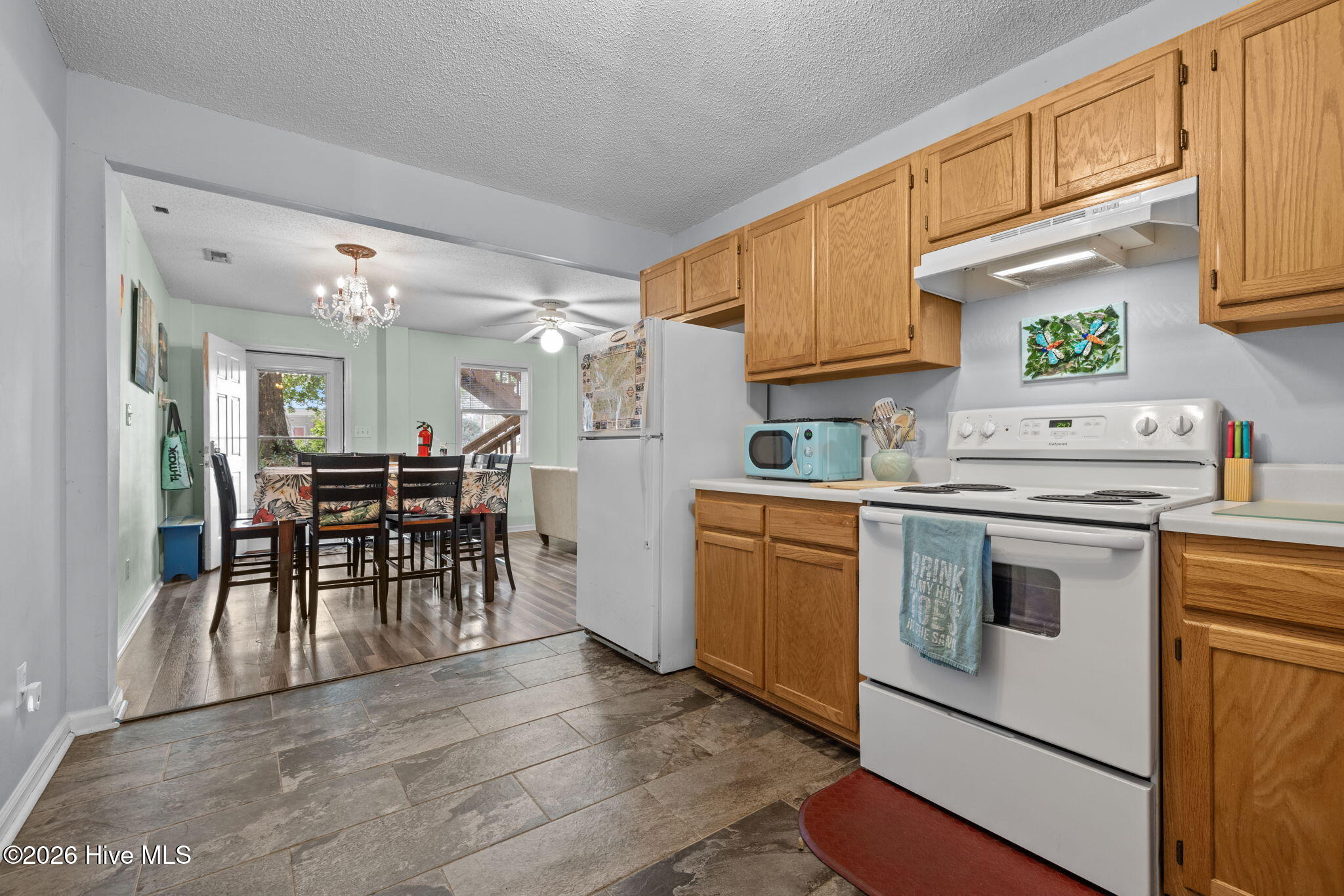 100545721 | Photo 19