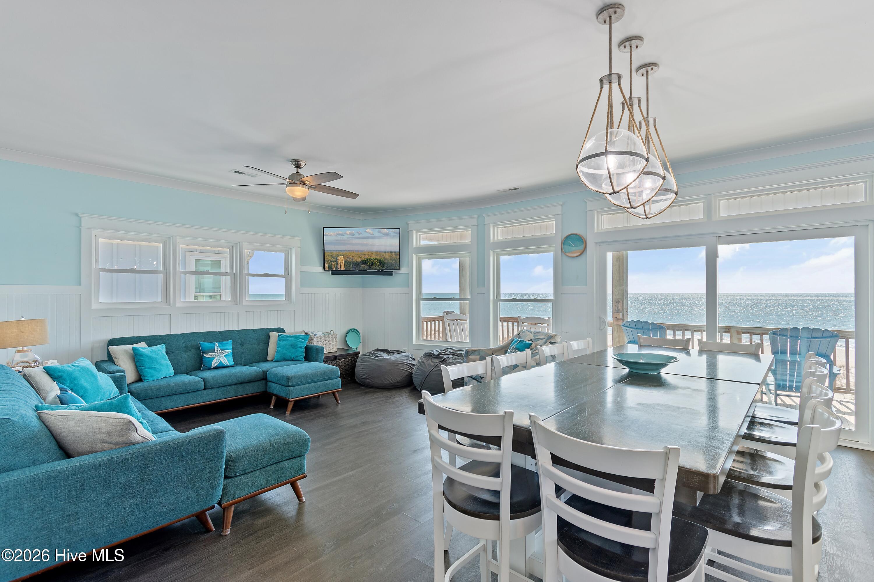 100557175 | Photo 48