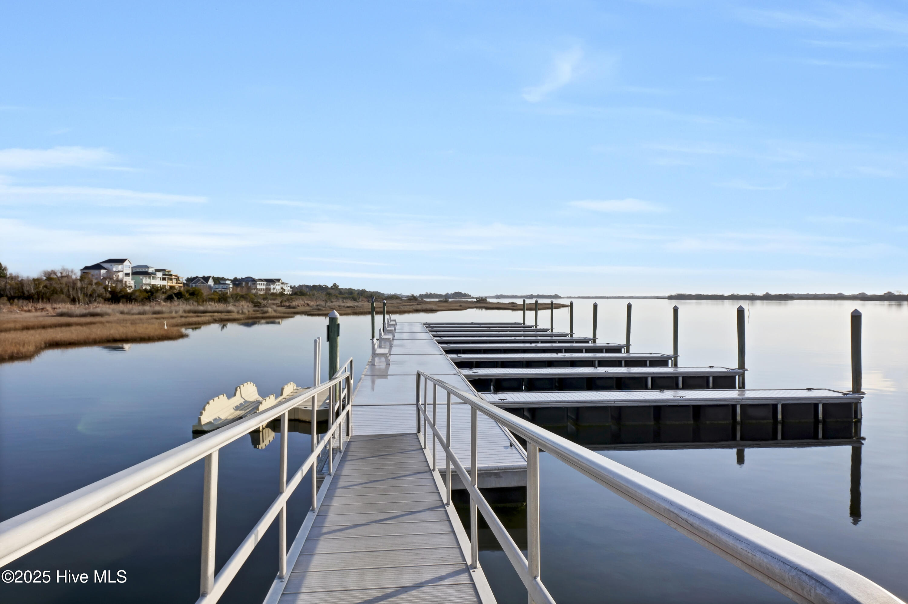 100545605 | Photo 55