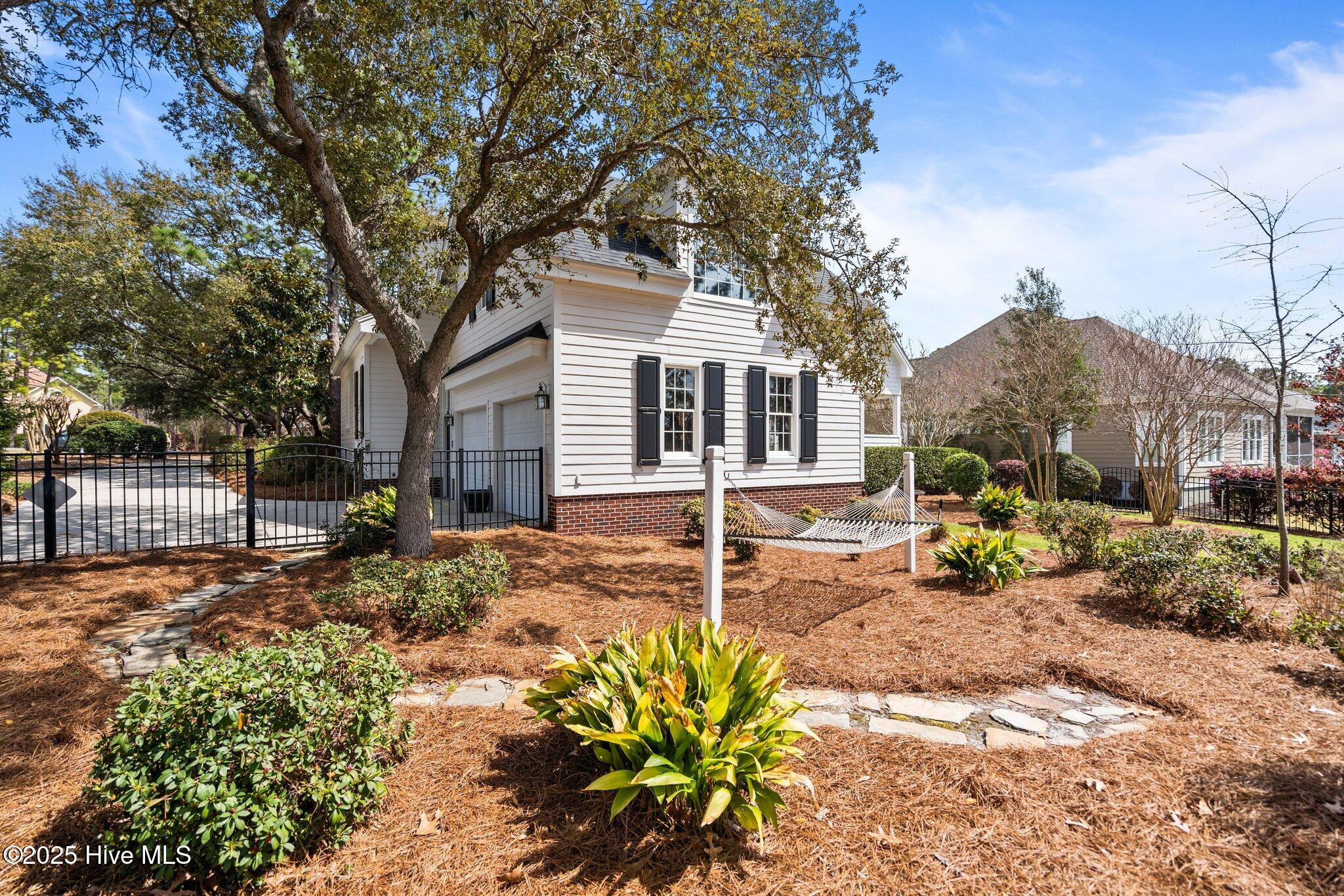 100536215 | Photo 40