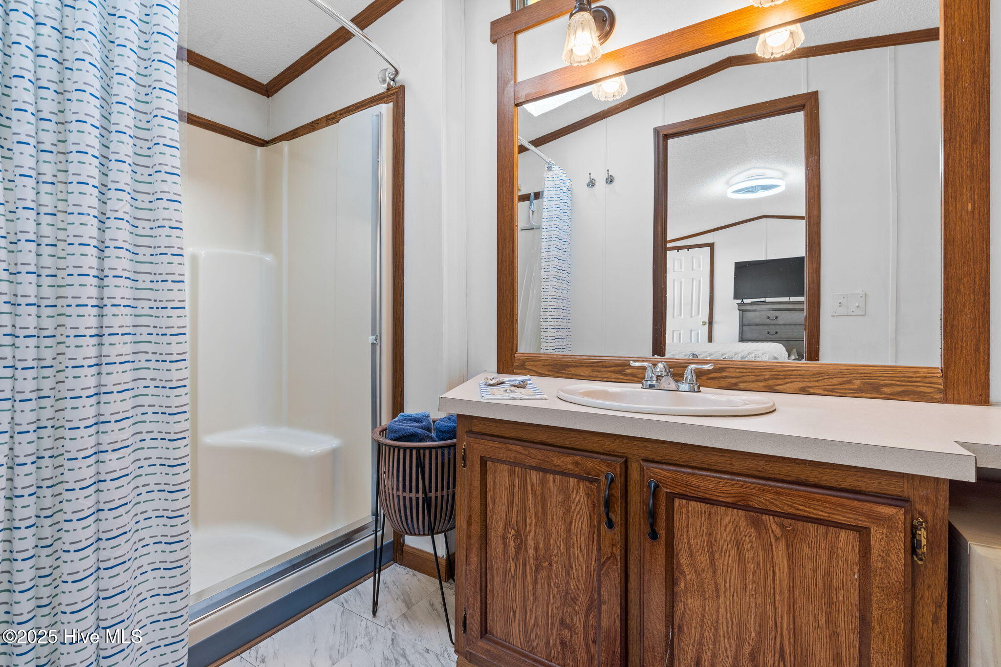 100540623 | Photo 14