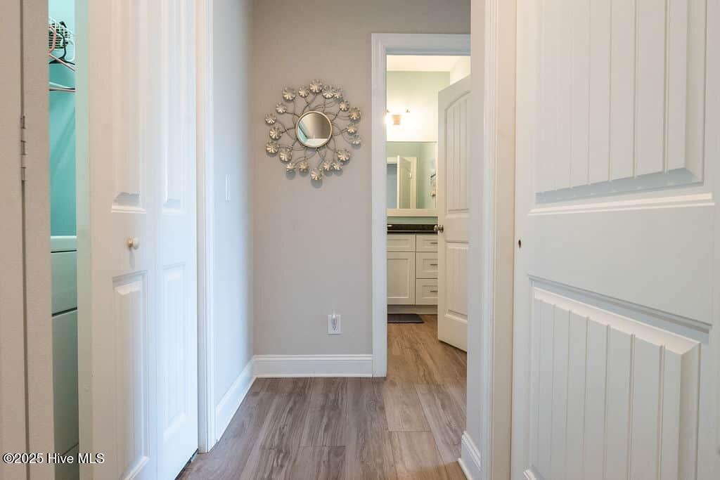 100546949 | Photo 24