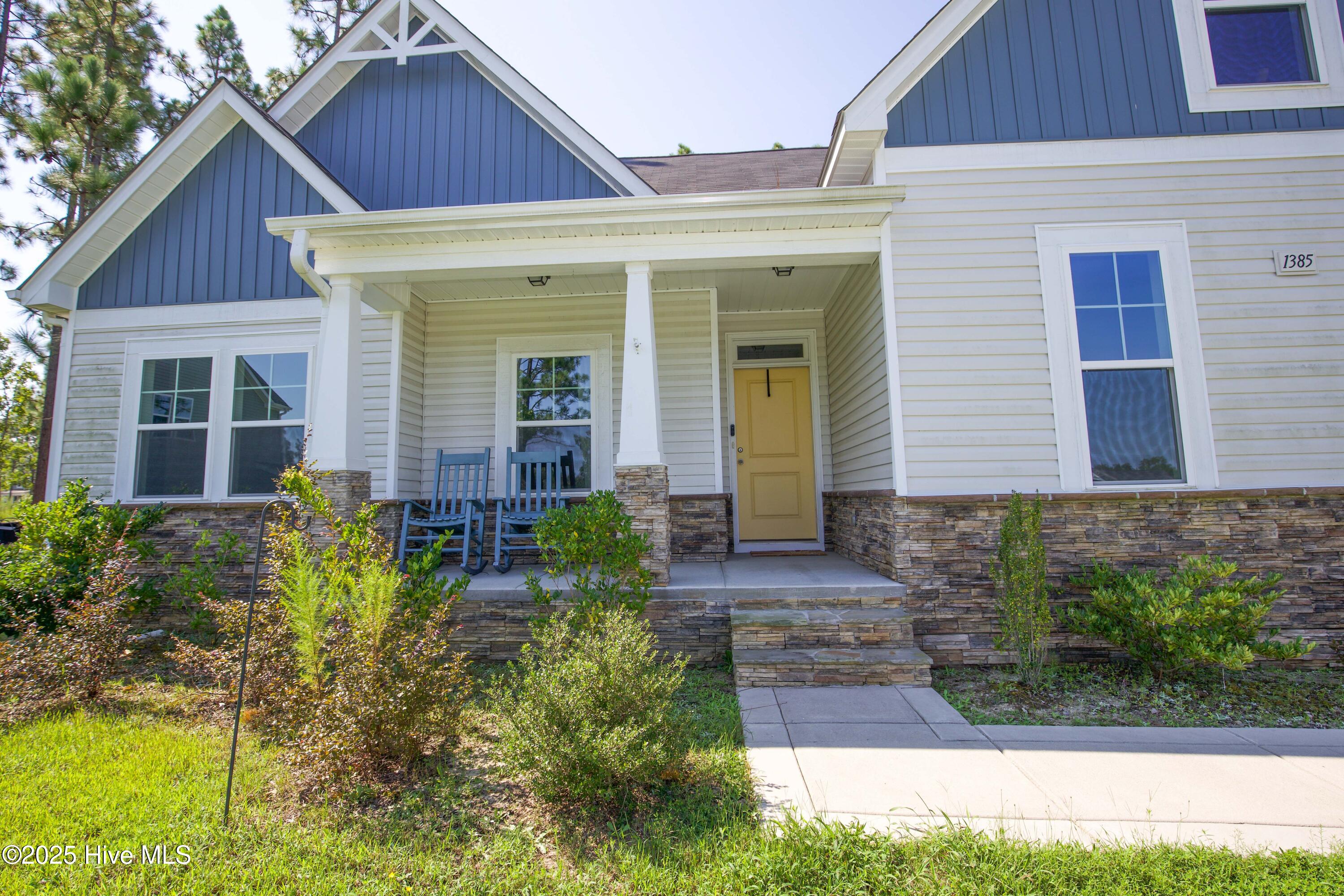 1385 Whitney Dr-38
