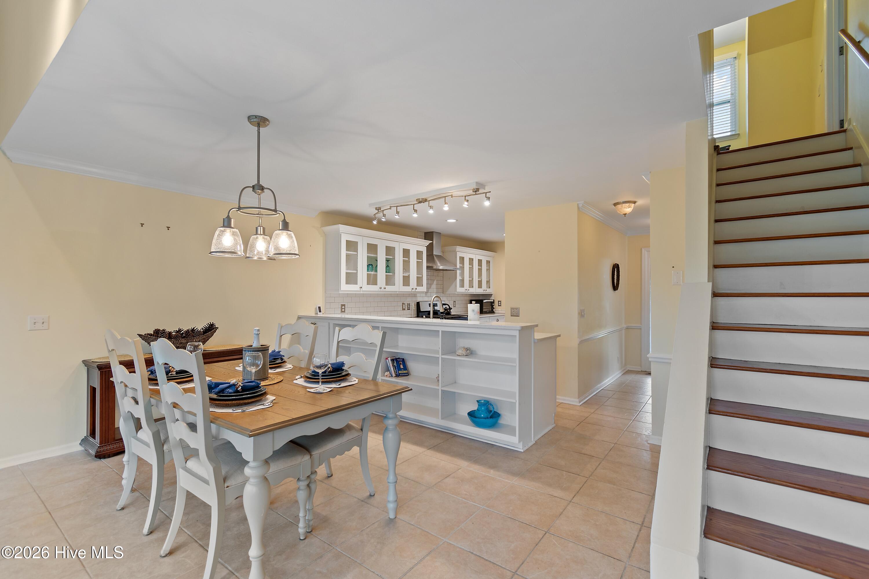 100564026 | Photo 14