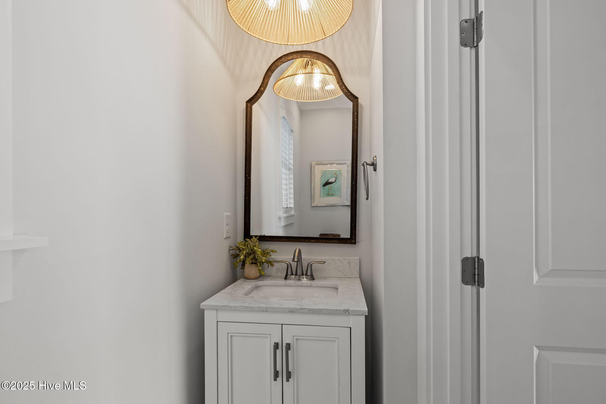 100544208 | Photo 16