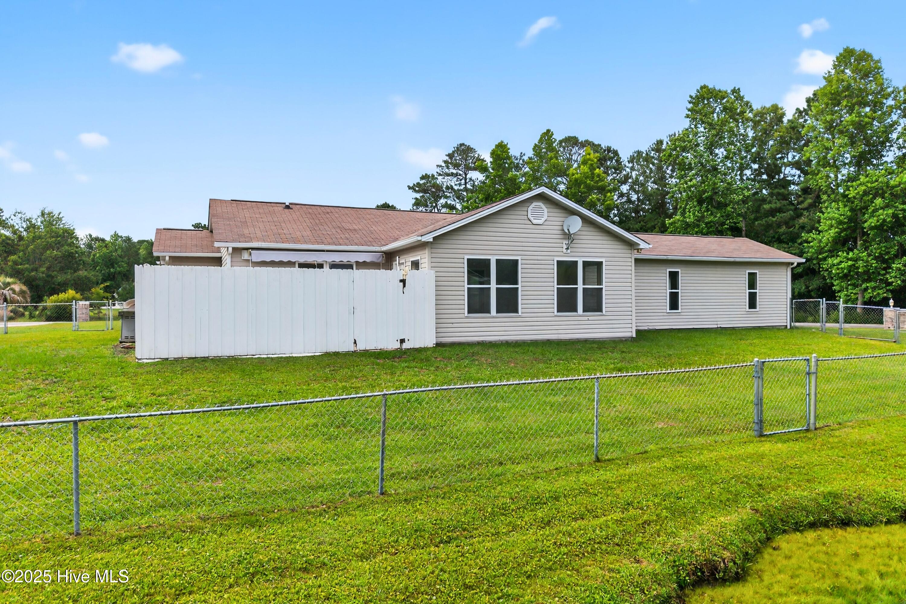 100513022 | Photo 21