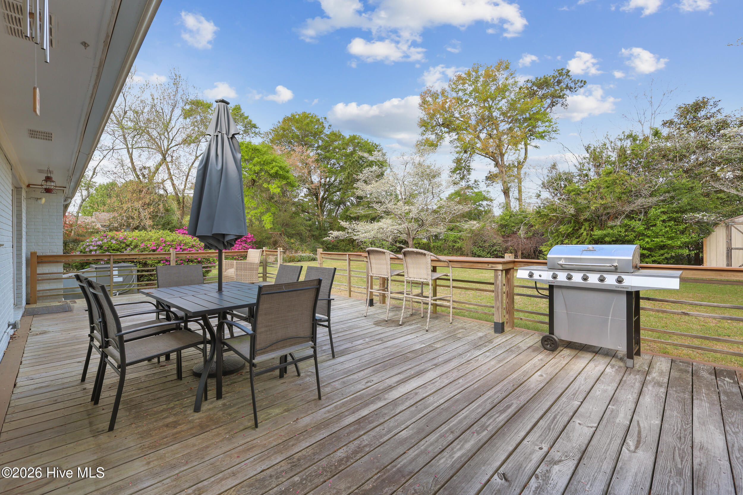 100564649 | Photo 22