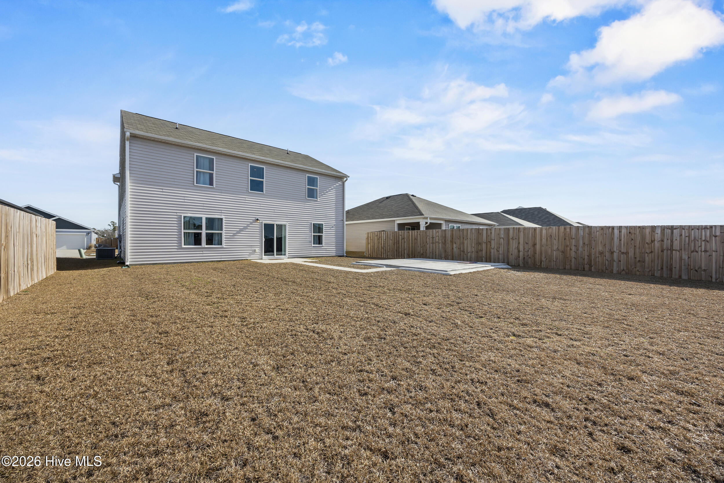 100558909 | Photo 38