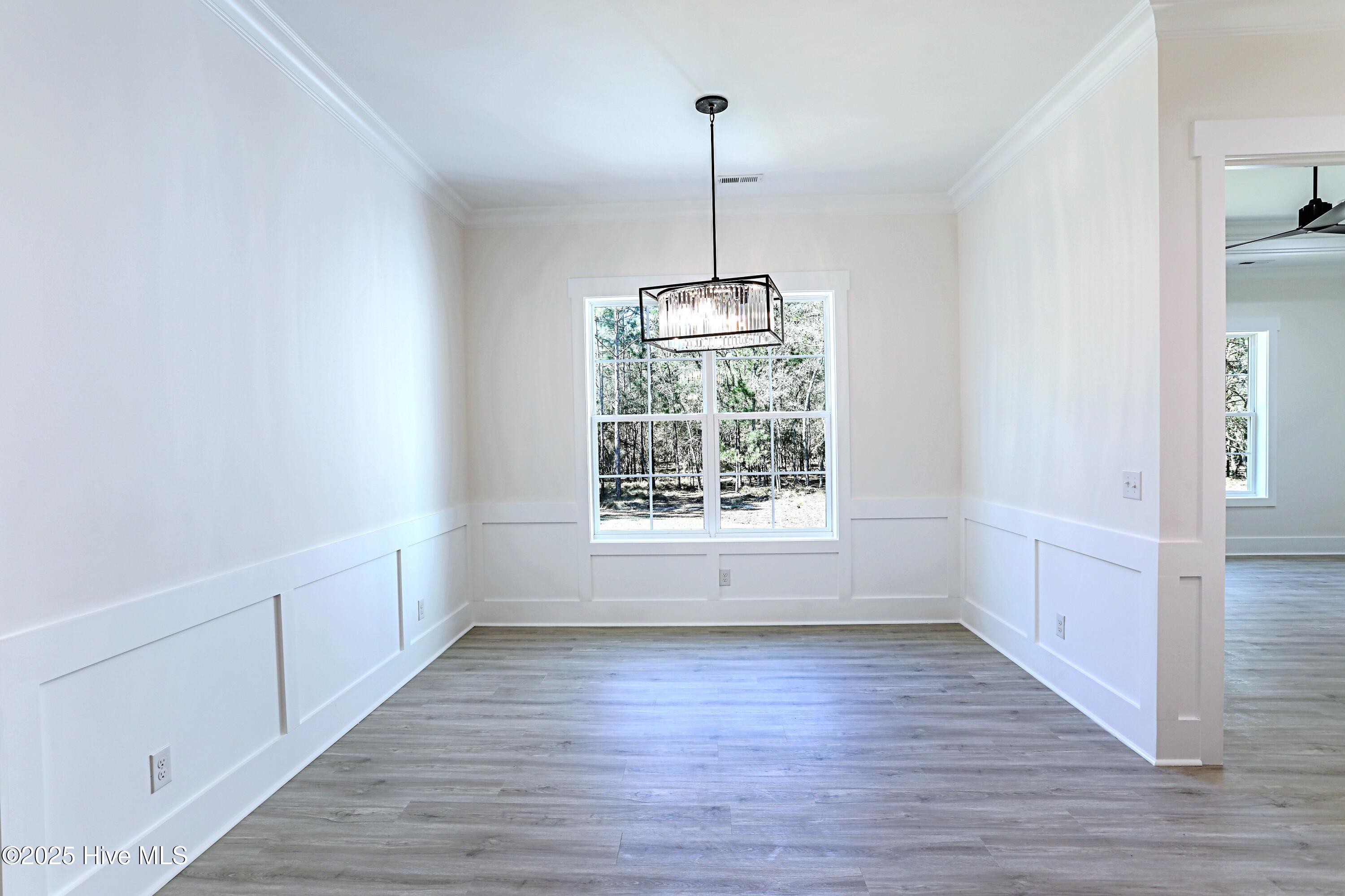 100535738 | Photo 24