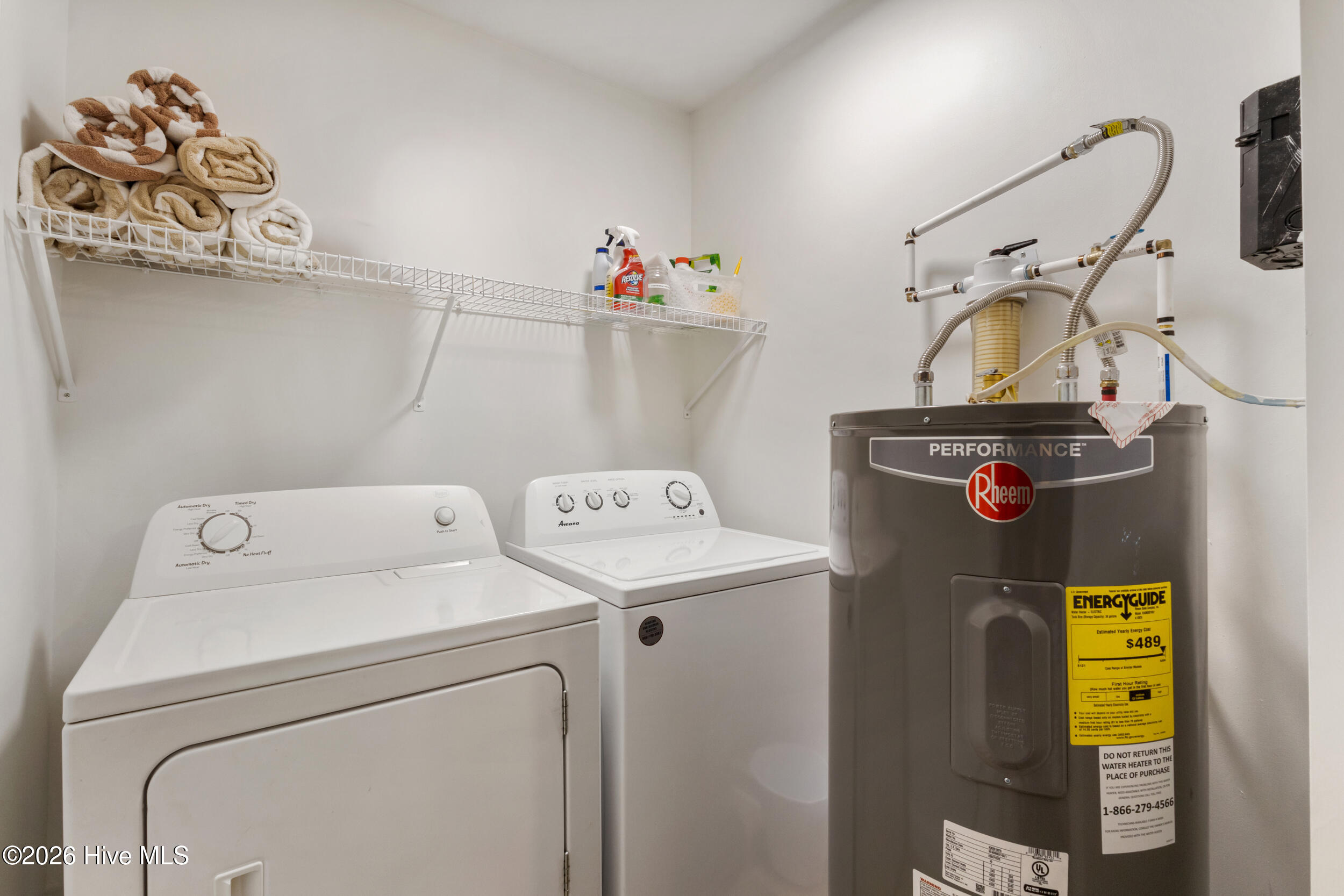 100565367 | Photo 30