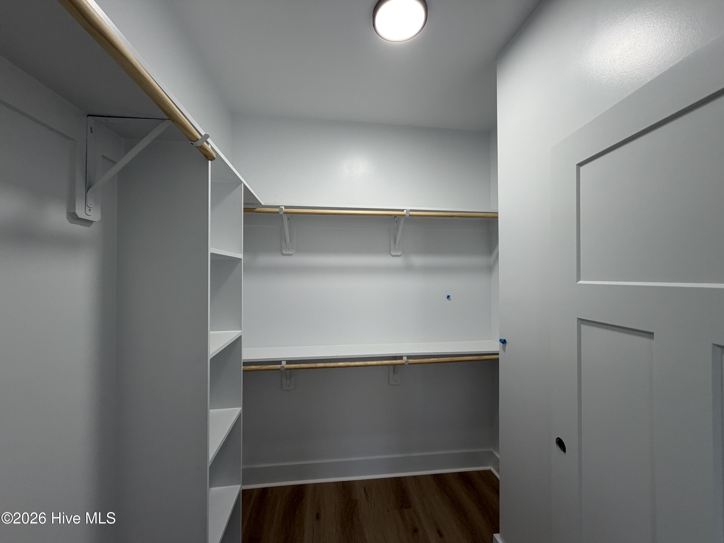 100559607 | Photo 29