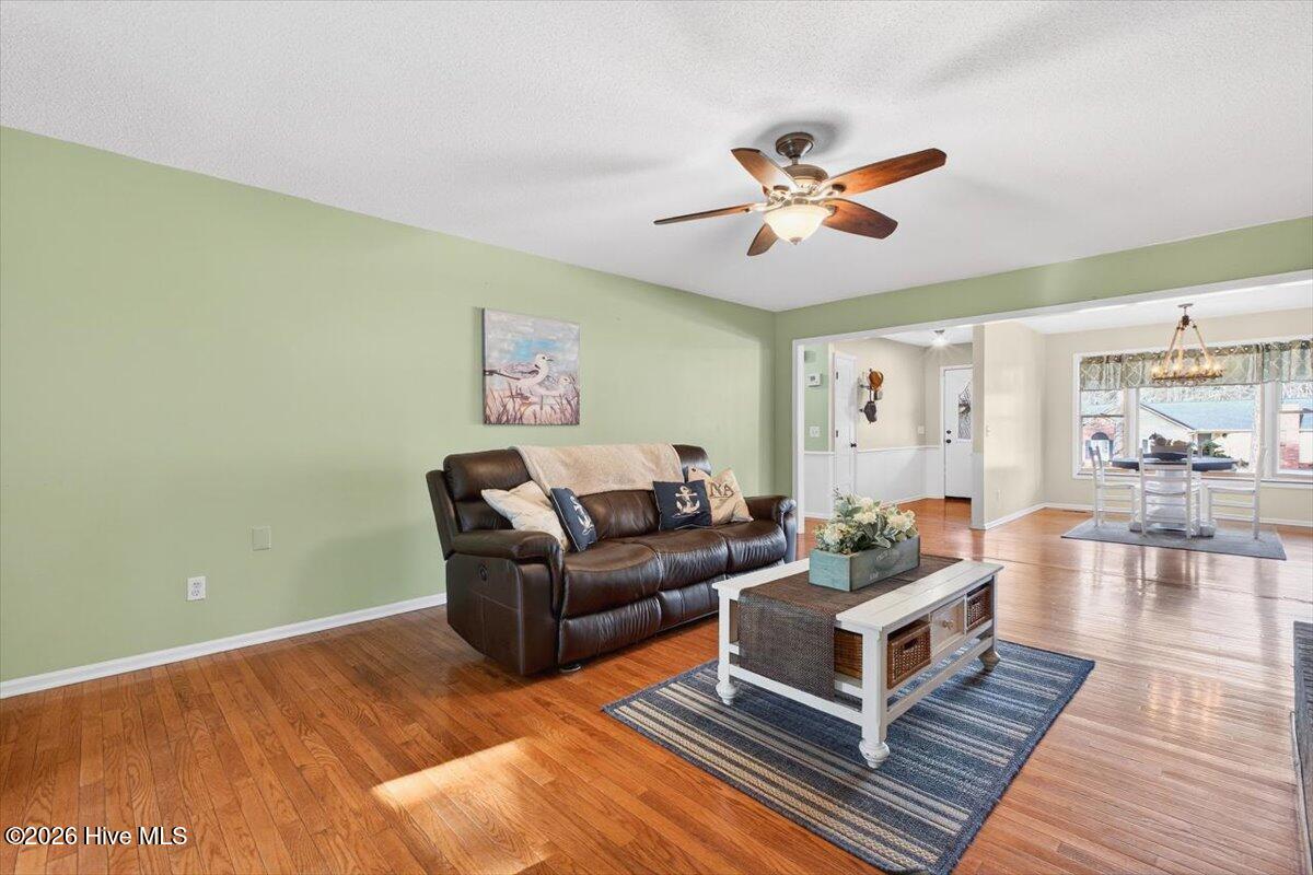 100554267 | Photo 20