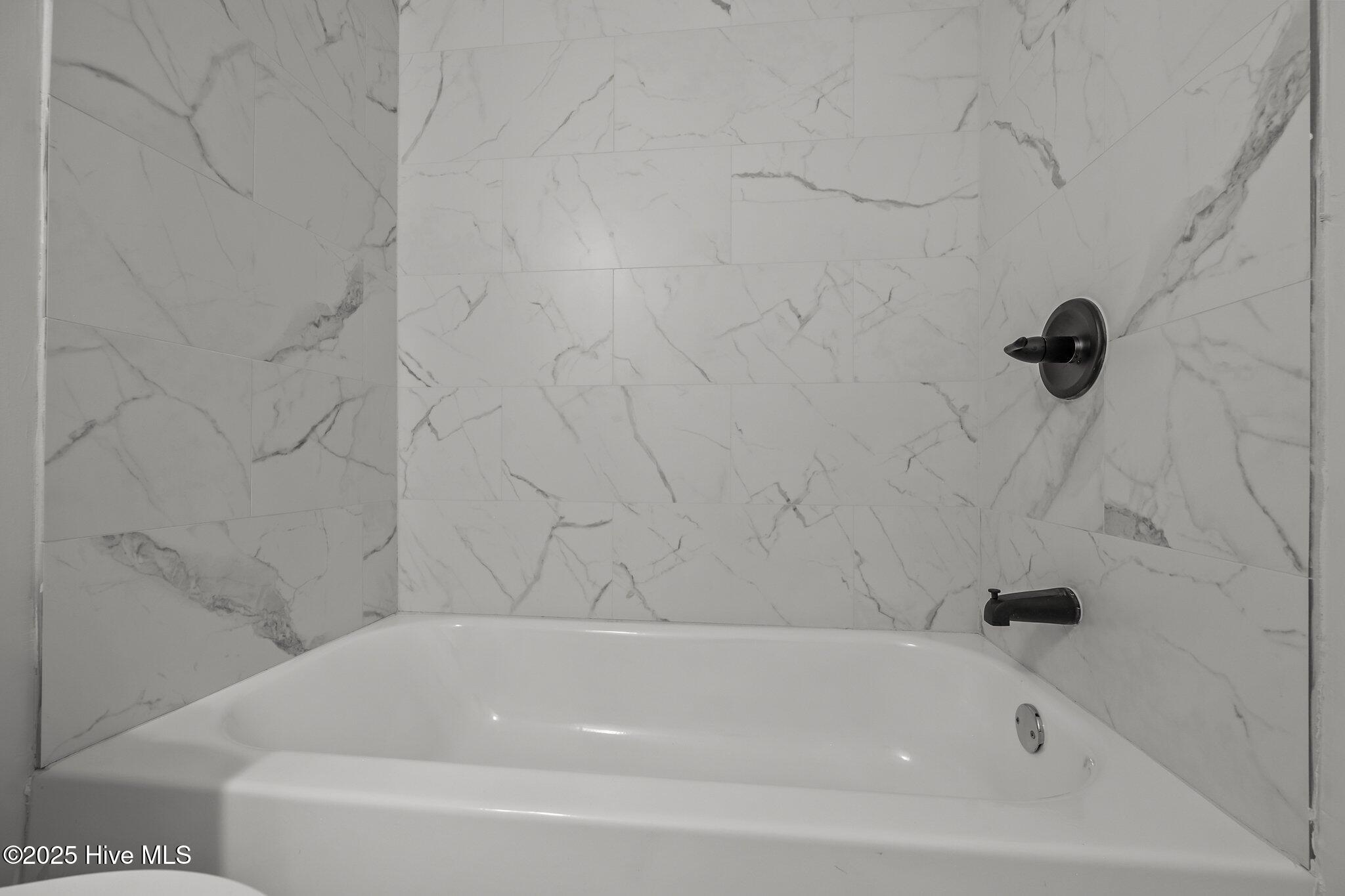 100544808 | Photo 26