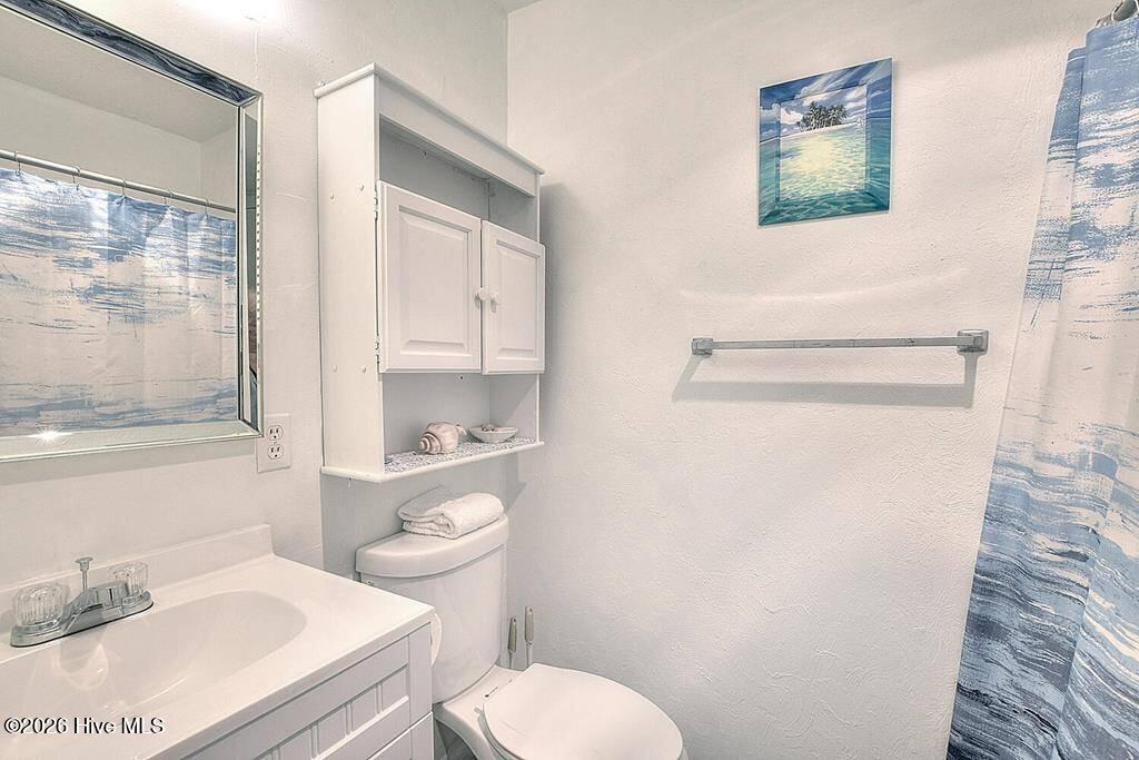 100558357 | Photo 16