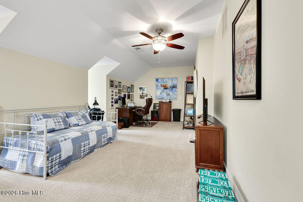 100554973 | Photo 33