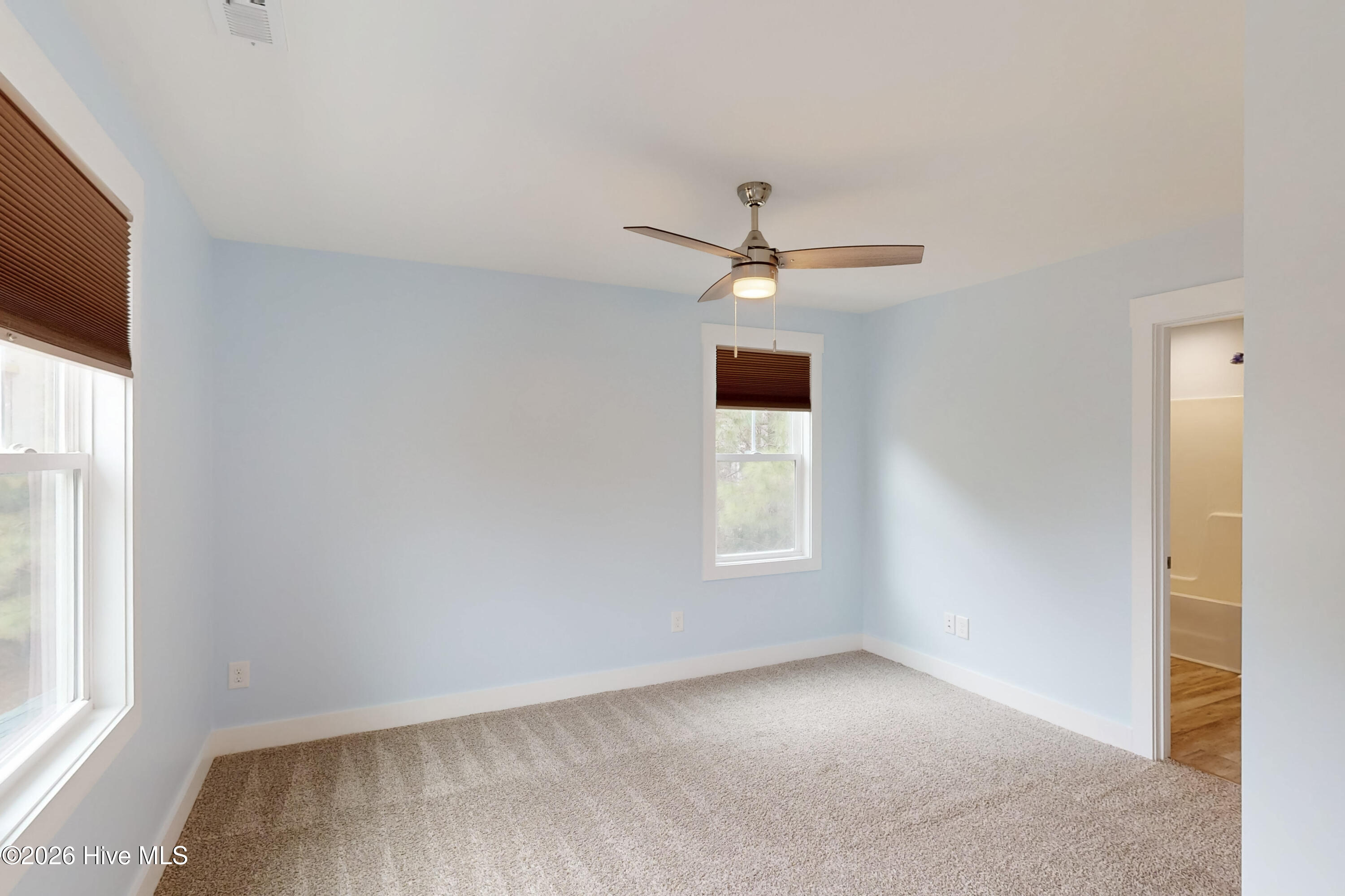 100557107 | Photo 39