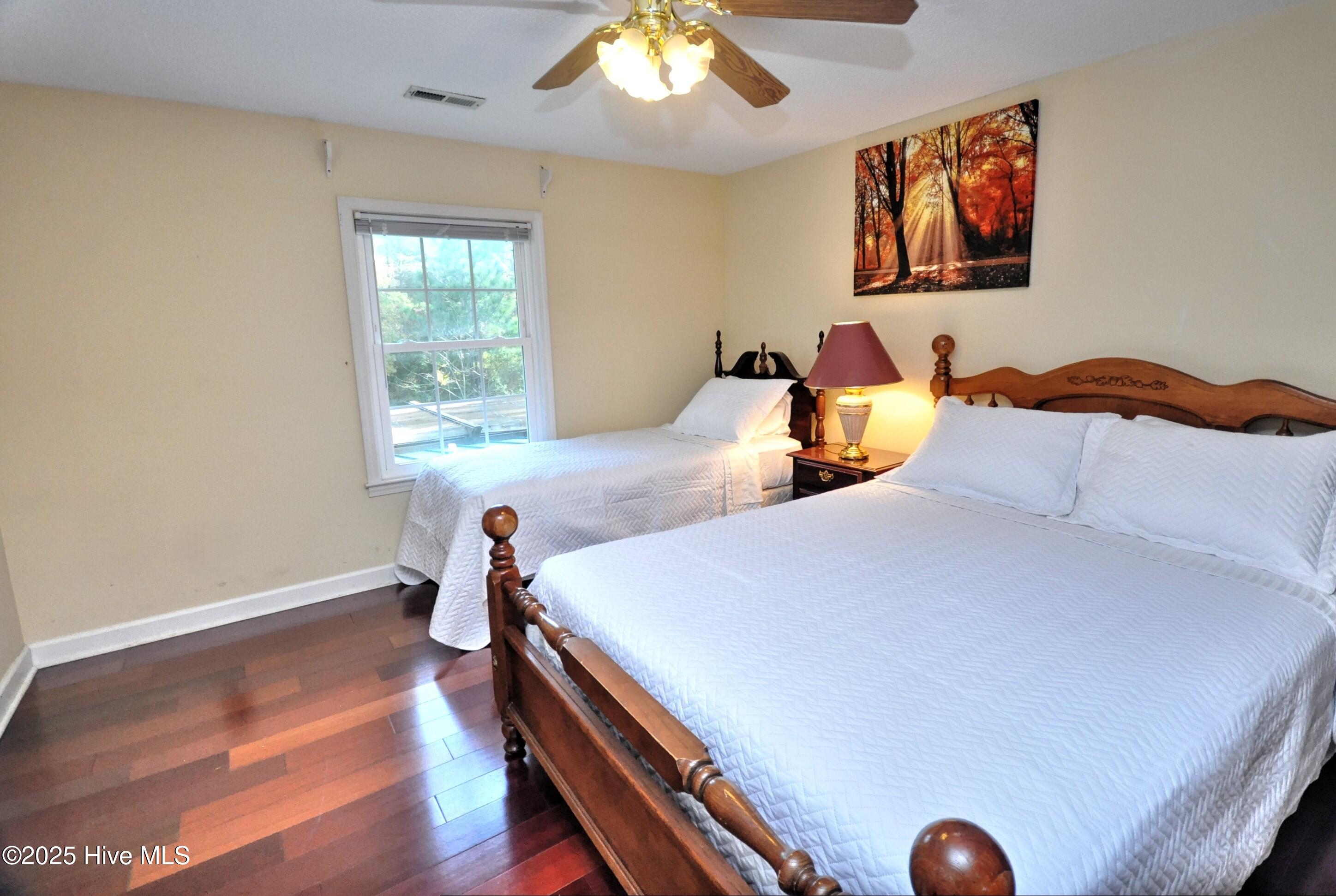 100546216 | Photo 44