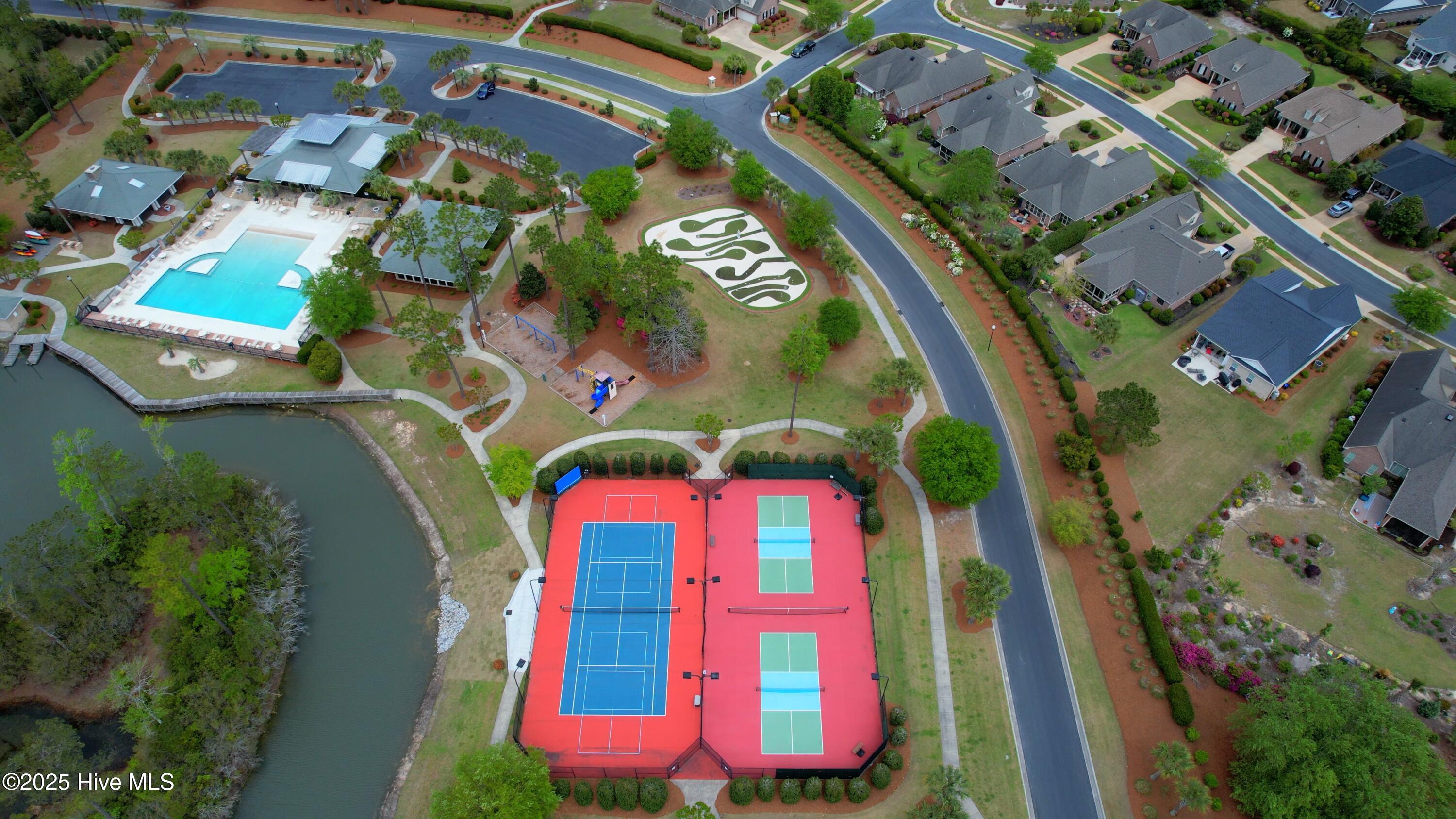 100428126 | Photo 44