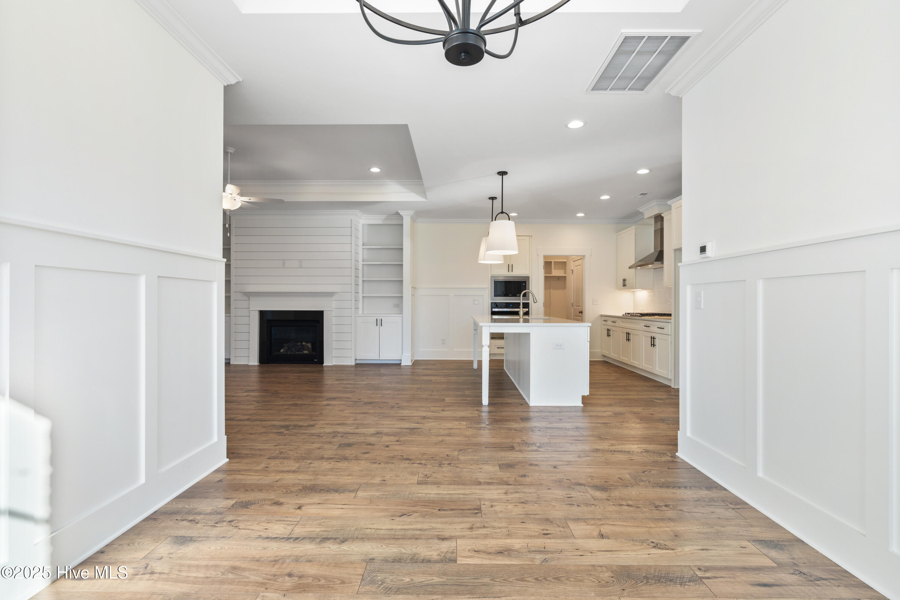 100537559 | Photo 15