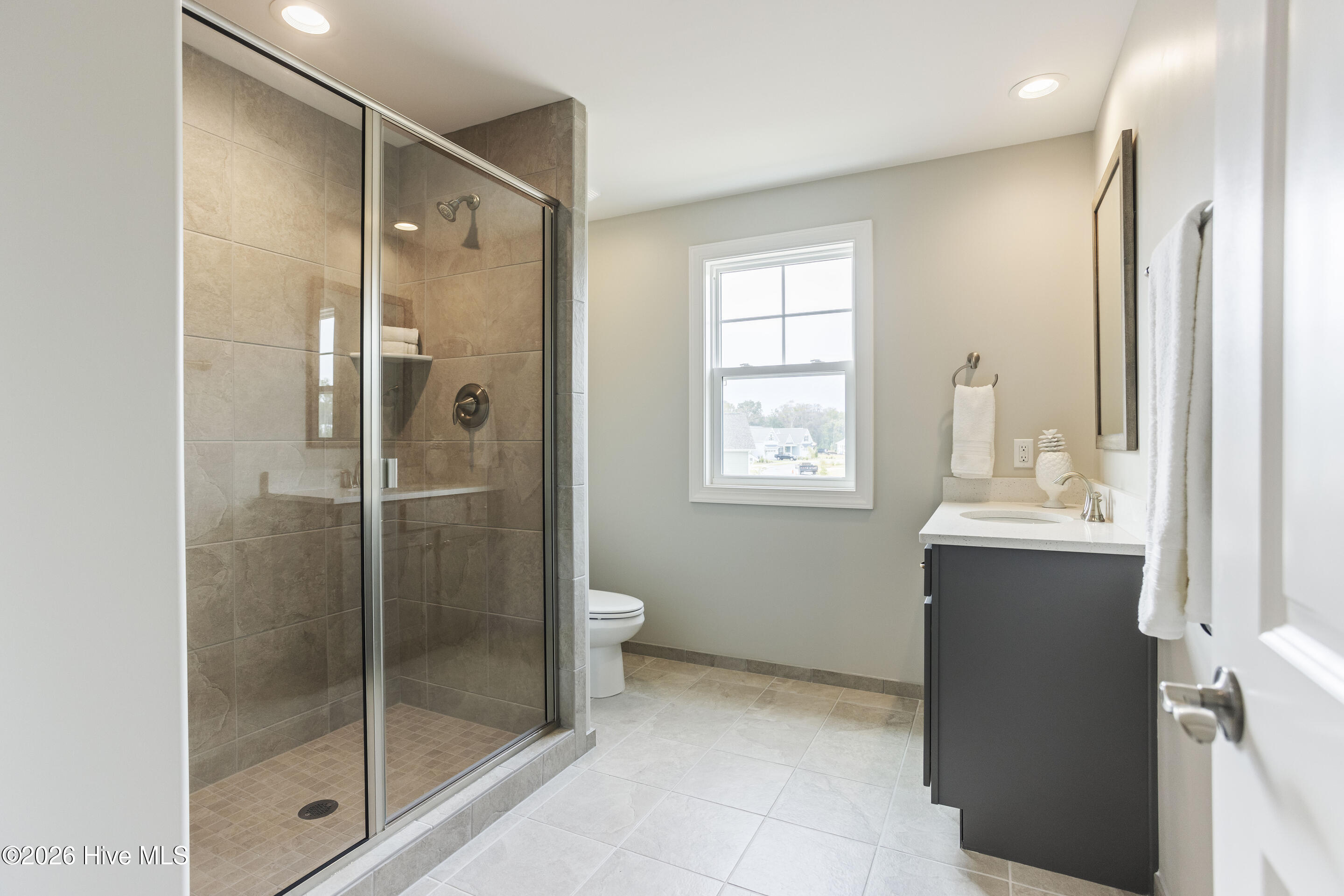 100556128 | Photo 10